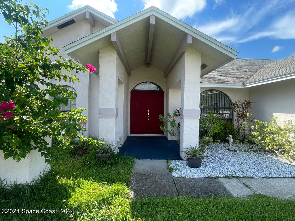 1096 Alpine Avenue NW — photo