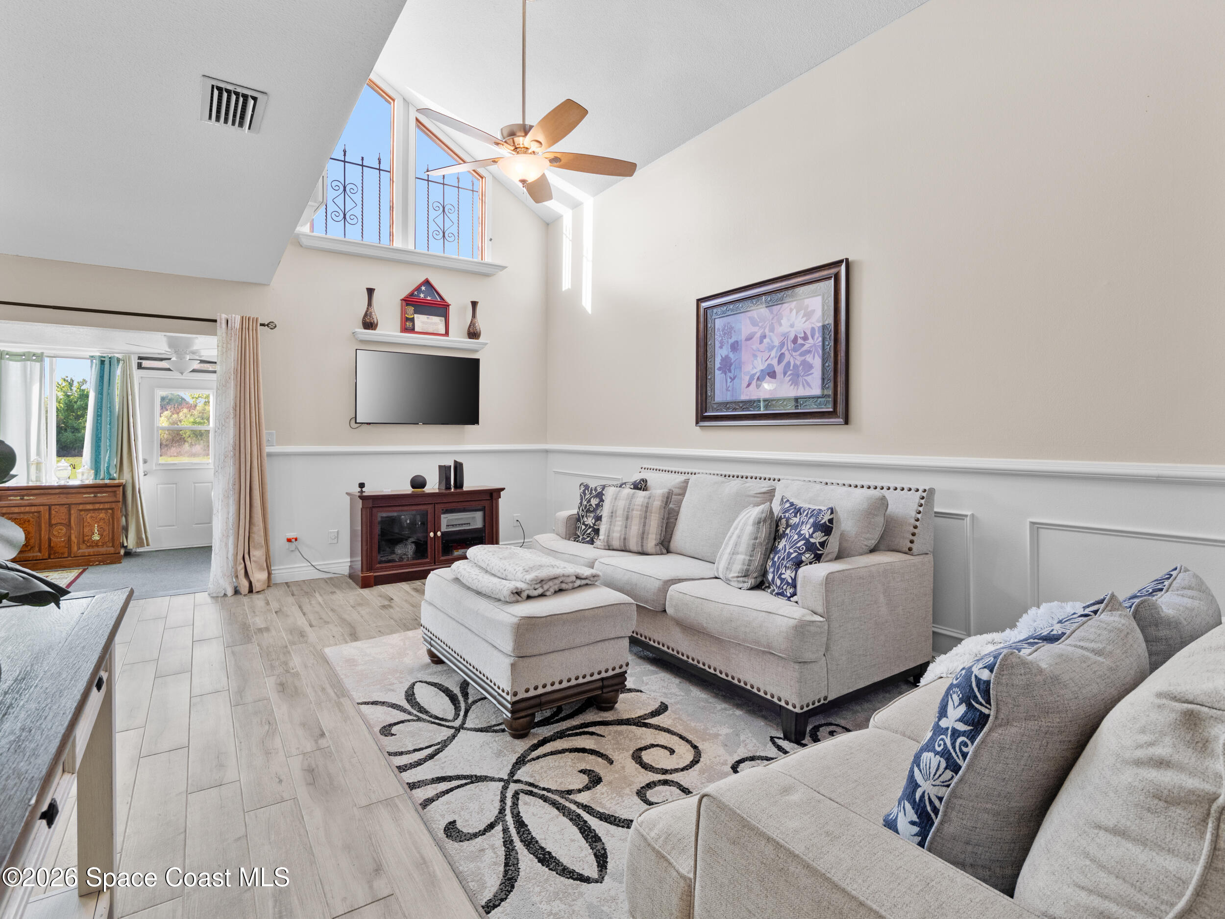 2140 Kings Cross Street — photo