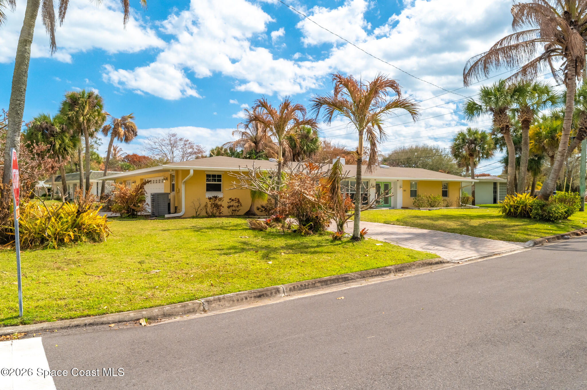 901 S Palm Avenue — photo