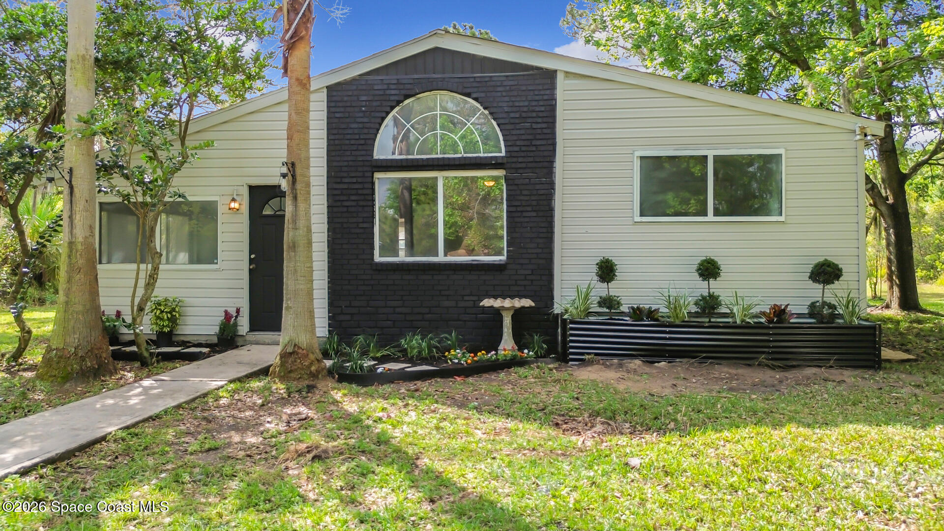 9010 Concord Road — photo