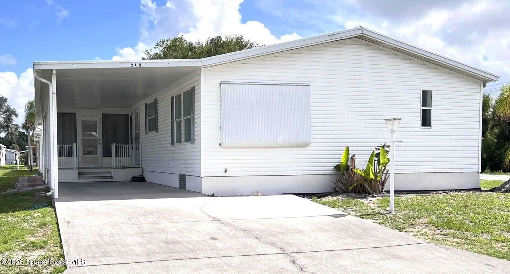 249 Kiwi Drive — photo