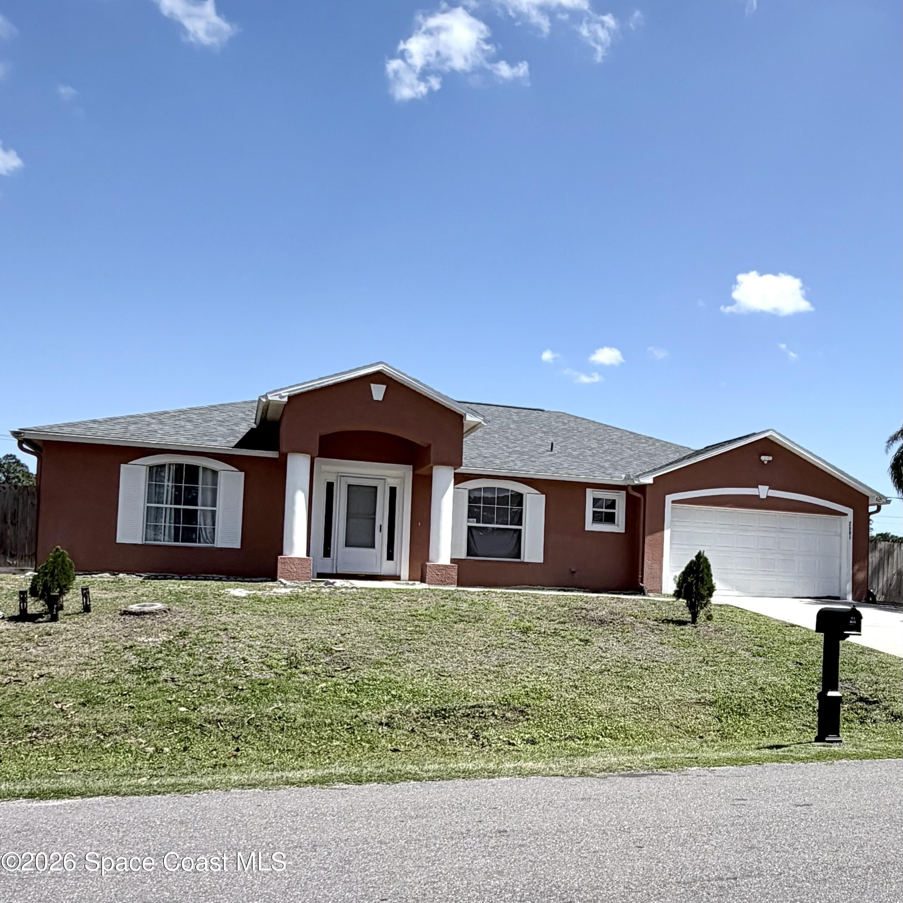 2601 Lakehurst Avenue SW — photo