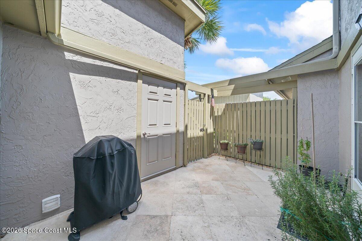 1412 Club Gardens Drive NE — photo