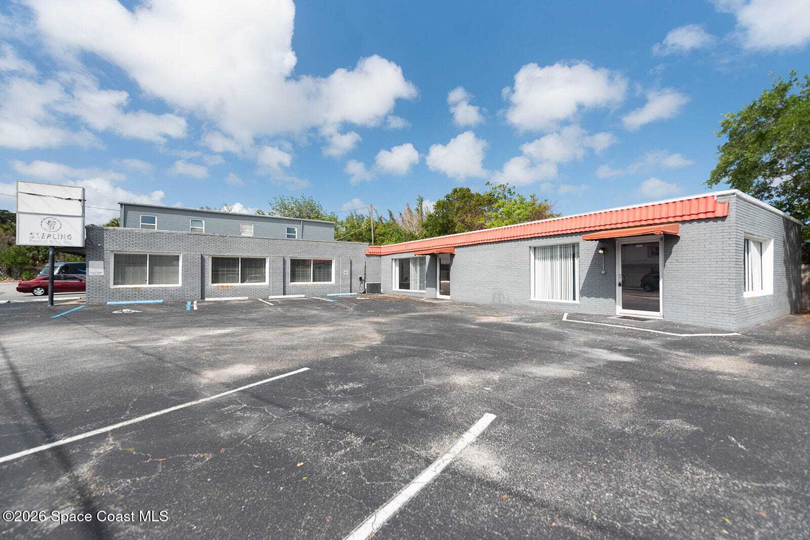 804 & 806 Forrest Avenue — photo