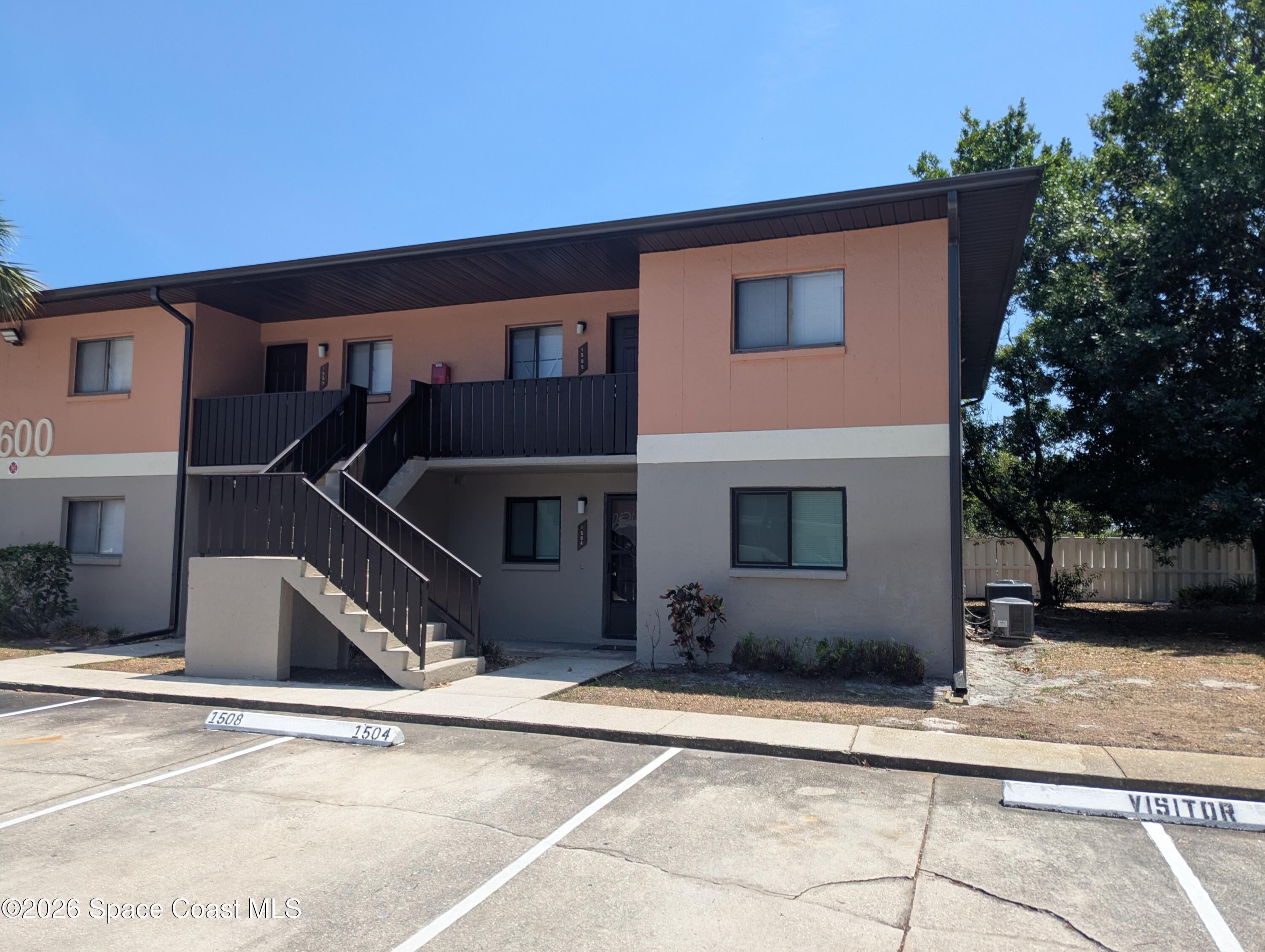 1600 University Lane 1504 — photo