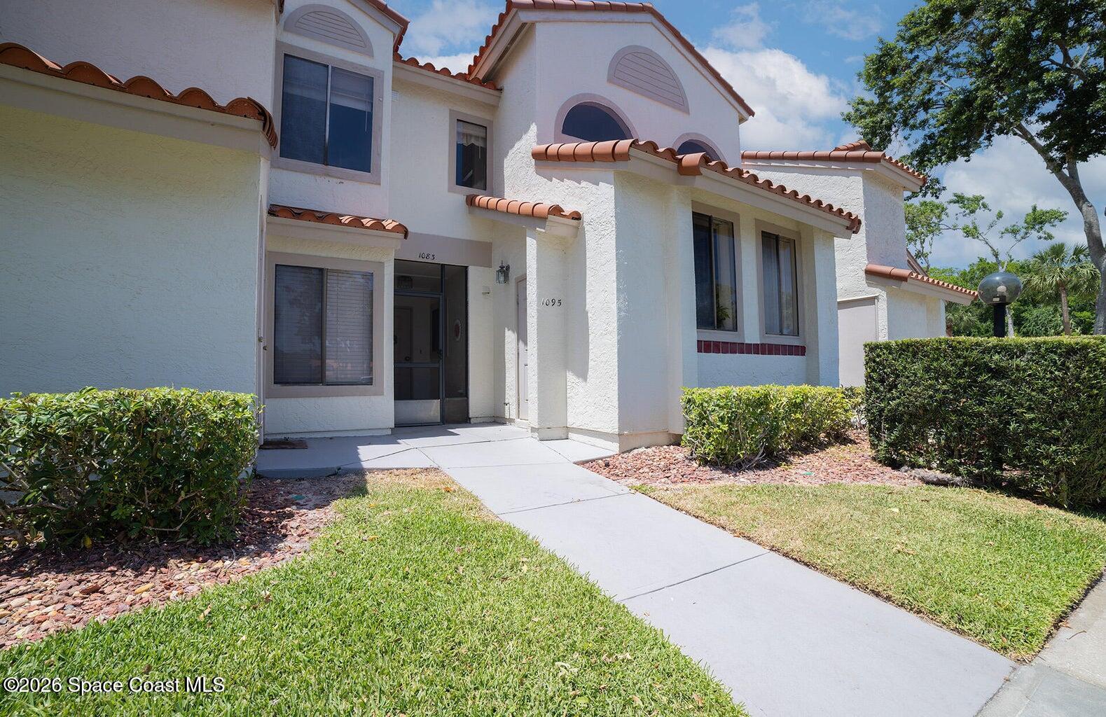 1095 Country Club Drive 725 — photo