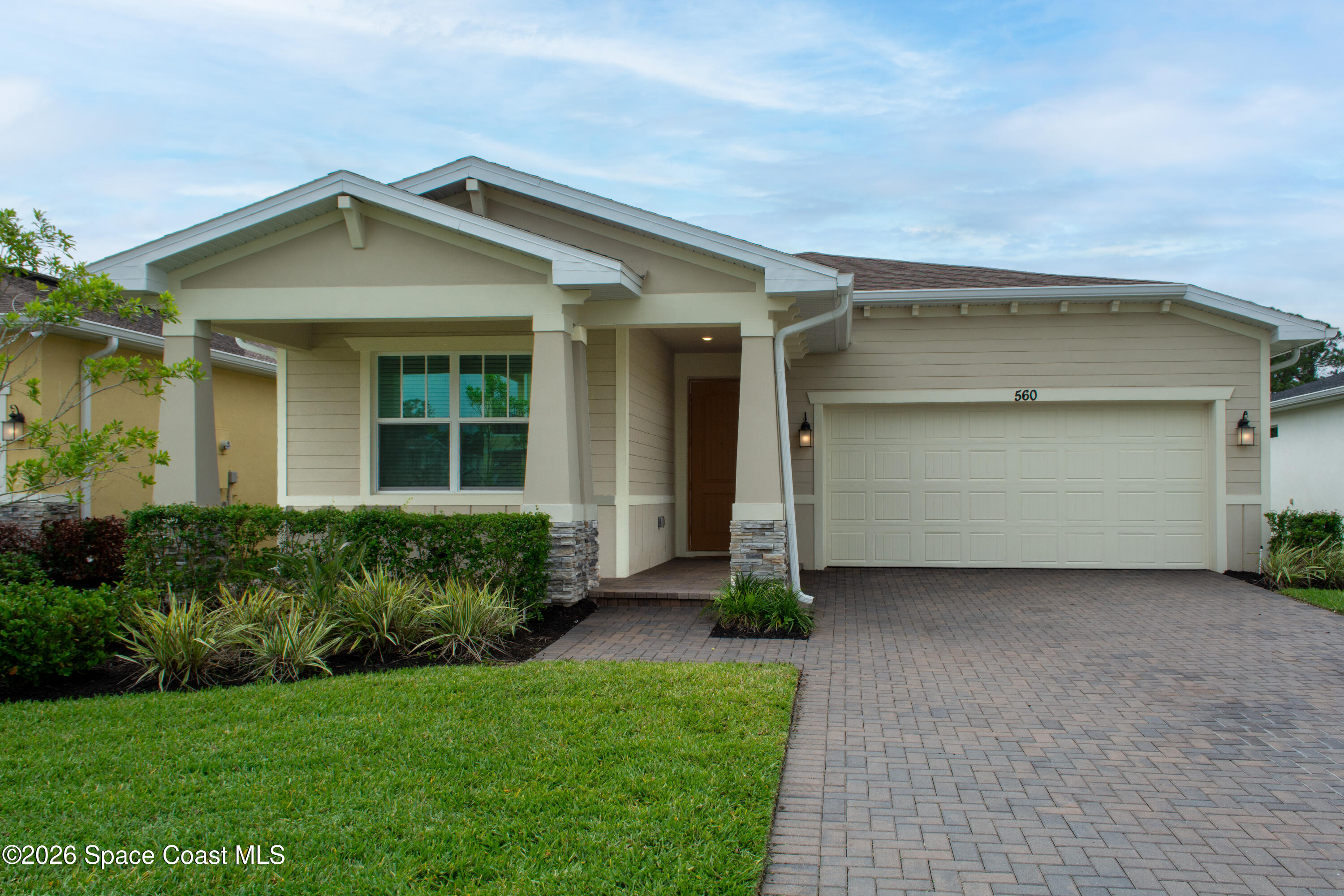560 Veridian Circle NW — photo