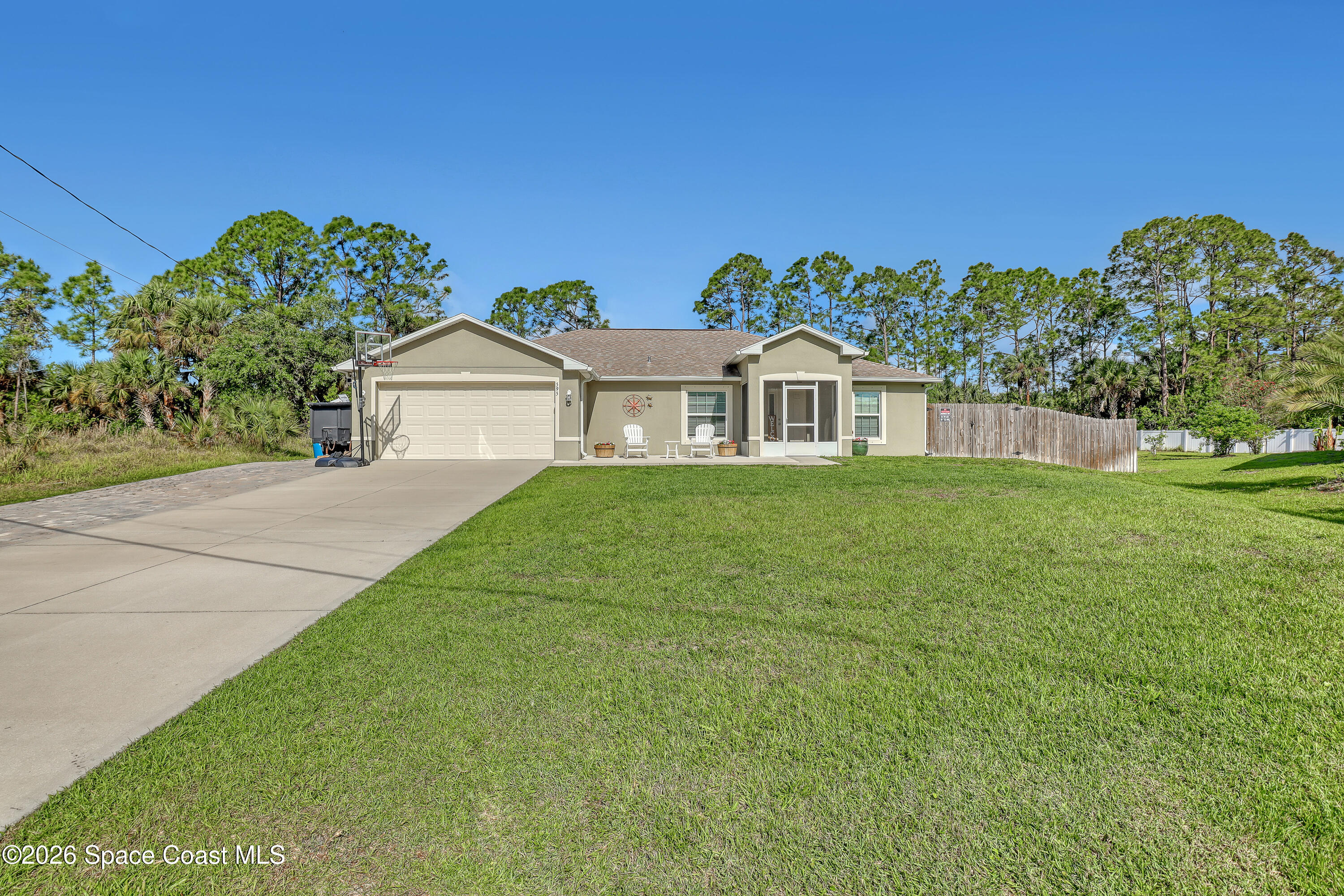 595 Lang Road SW — photo
