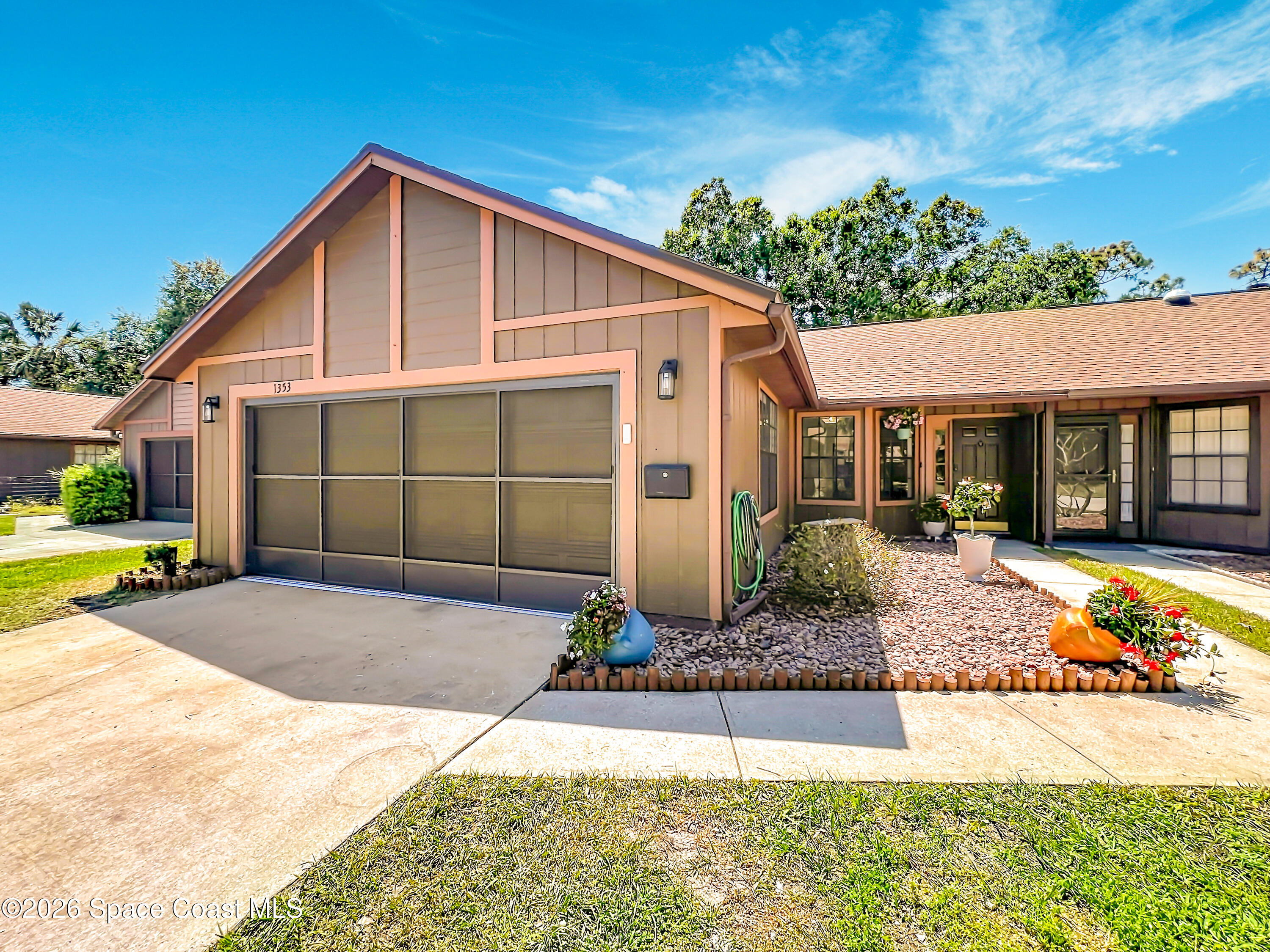 1353 Nelson Court — photo