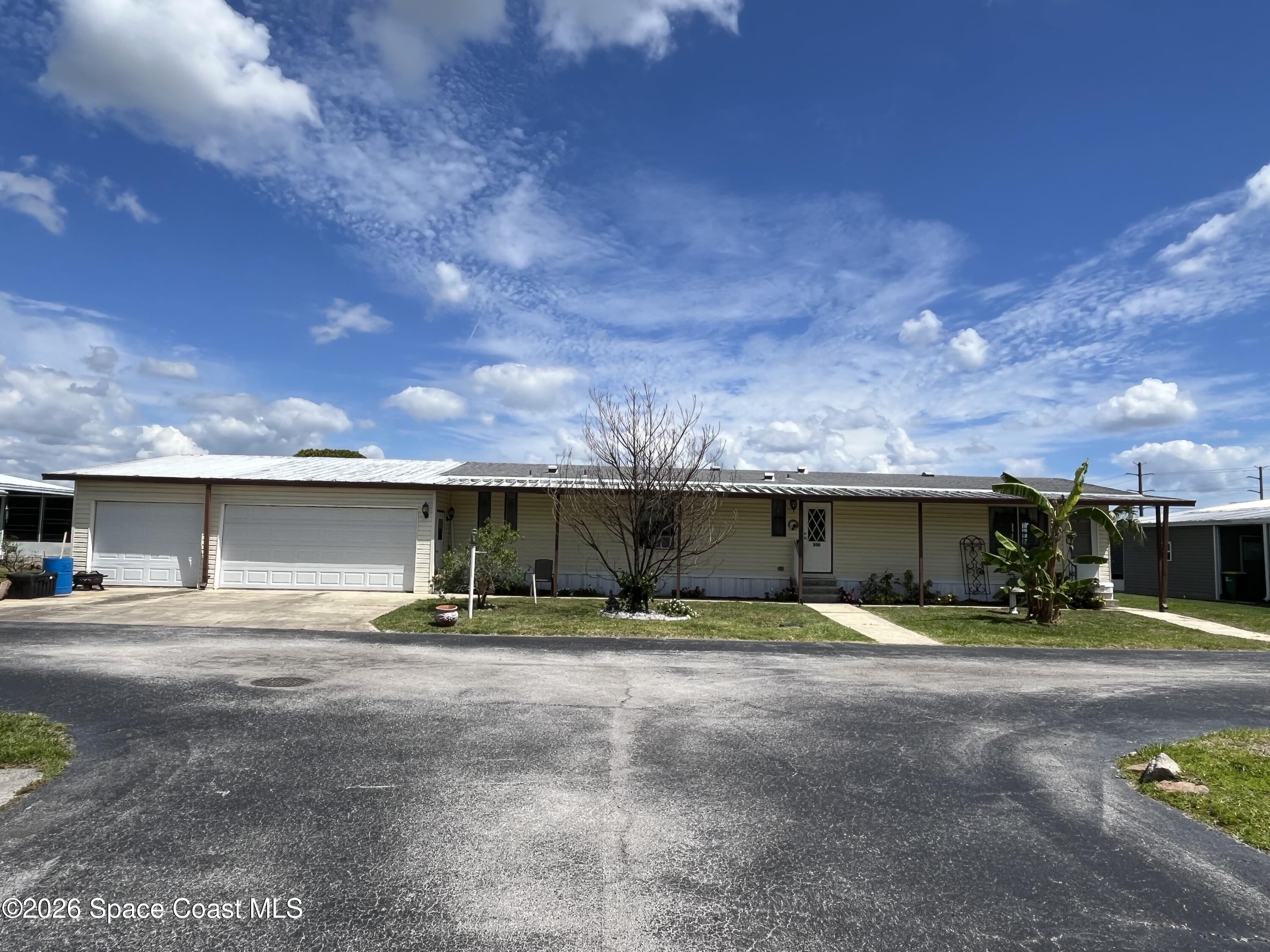 300 Bottlebrush Court — photo