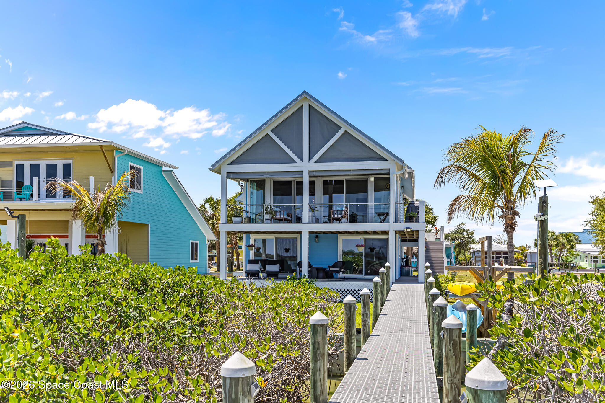 18 Vip Island B — photo