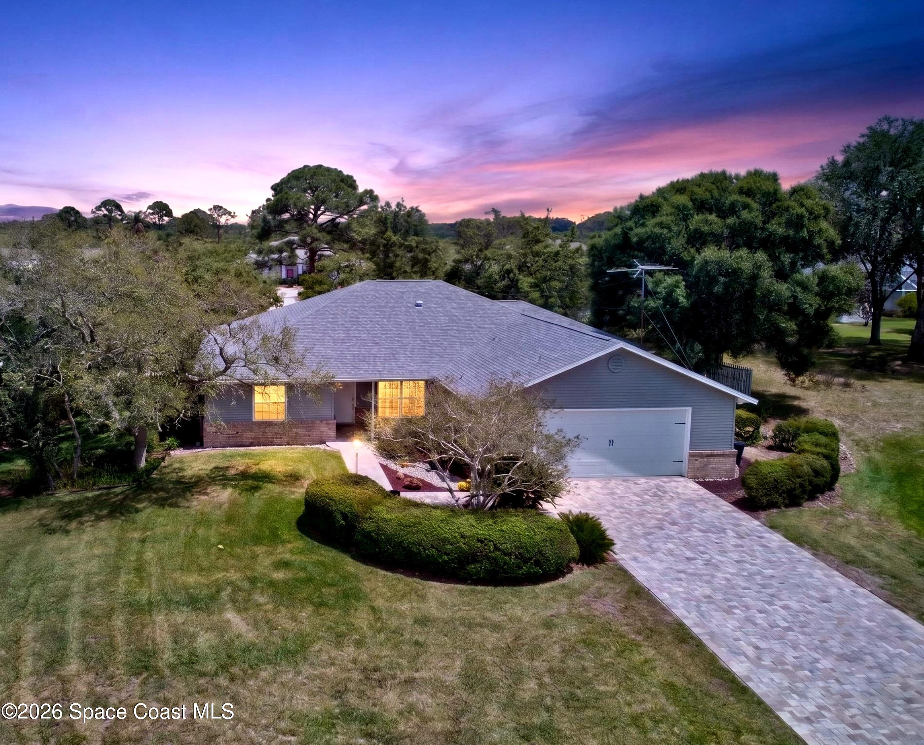 1105 Baywood Court — photo