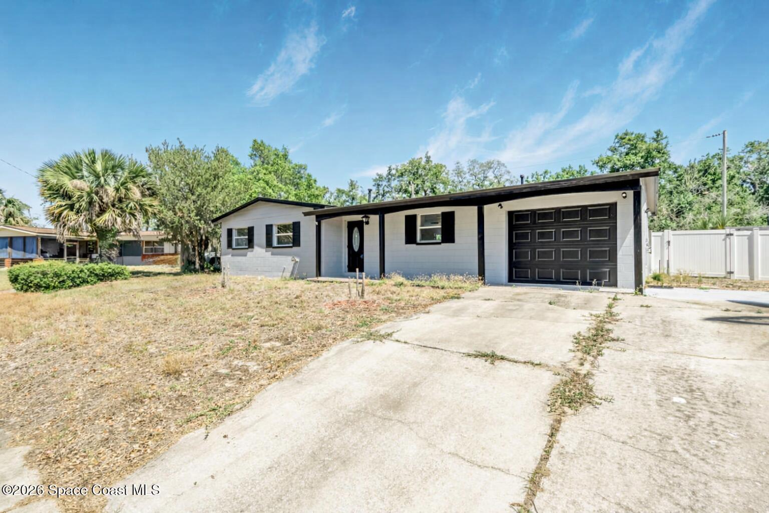850 Karen Drive — photo