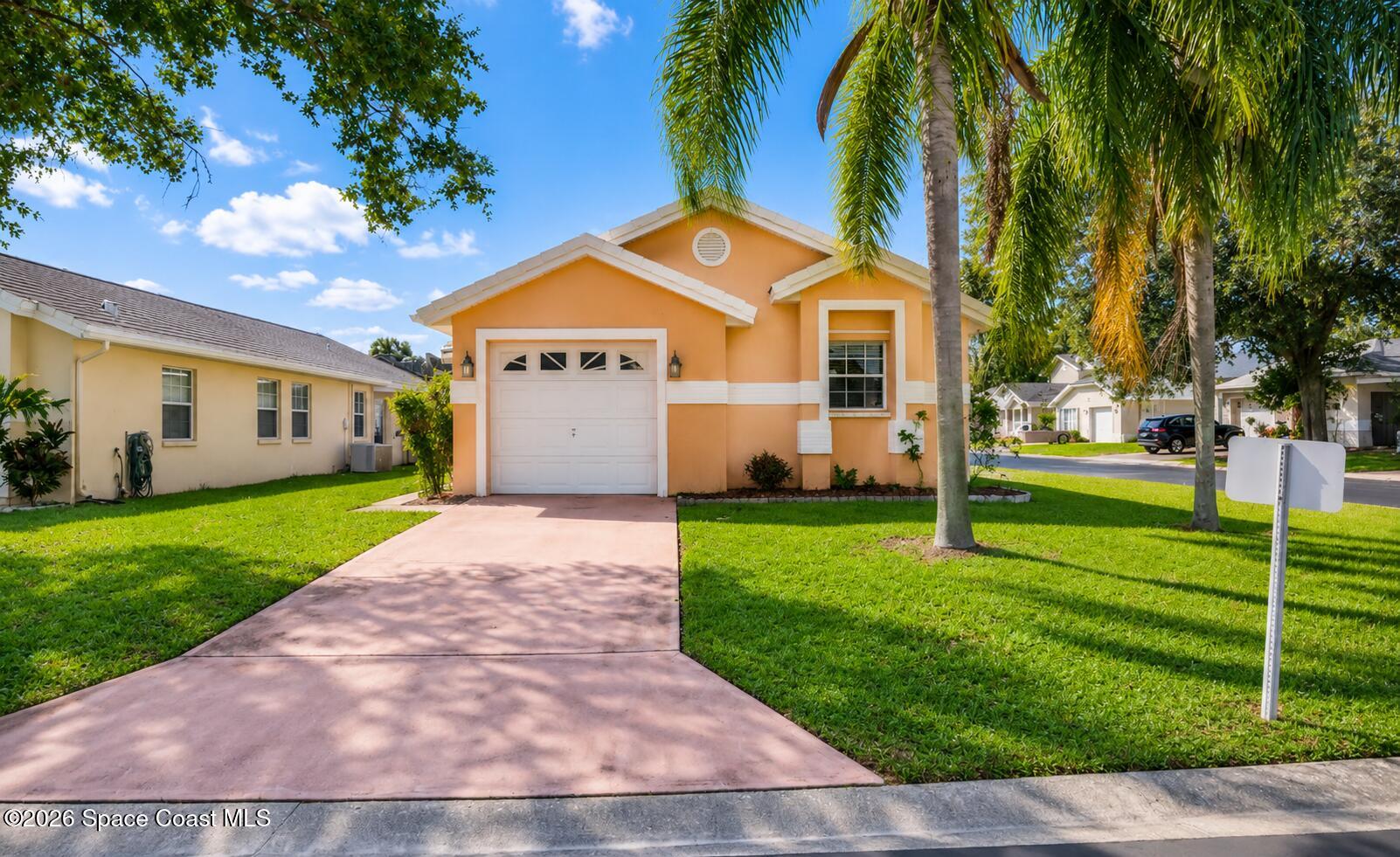 1196 Goldenrod Circle NE — photo