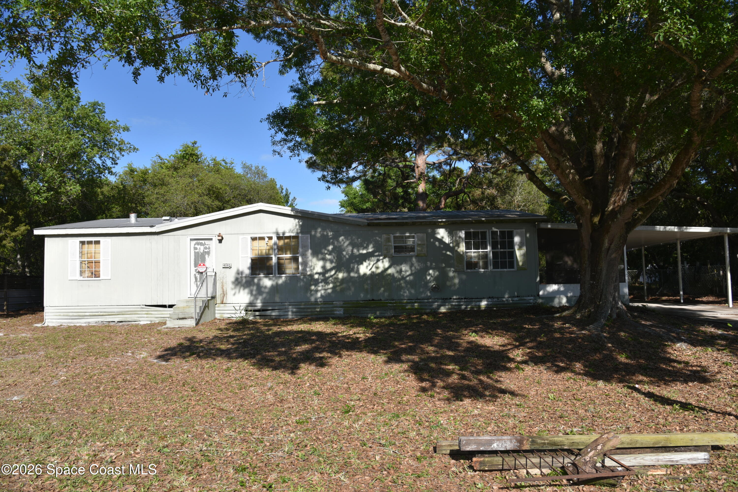 4095 Royal Palm Avenue — photo