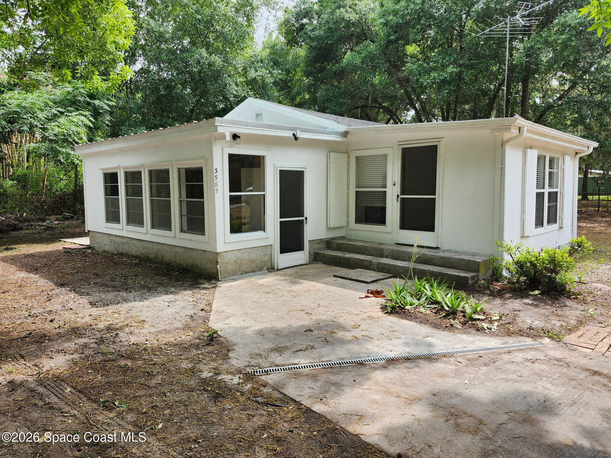 3585 Aurantia Road — photo