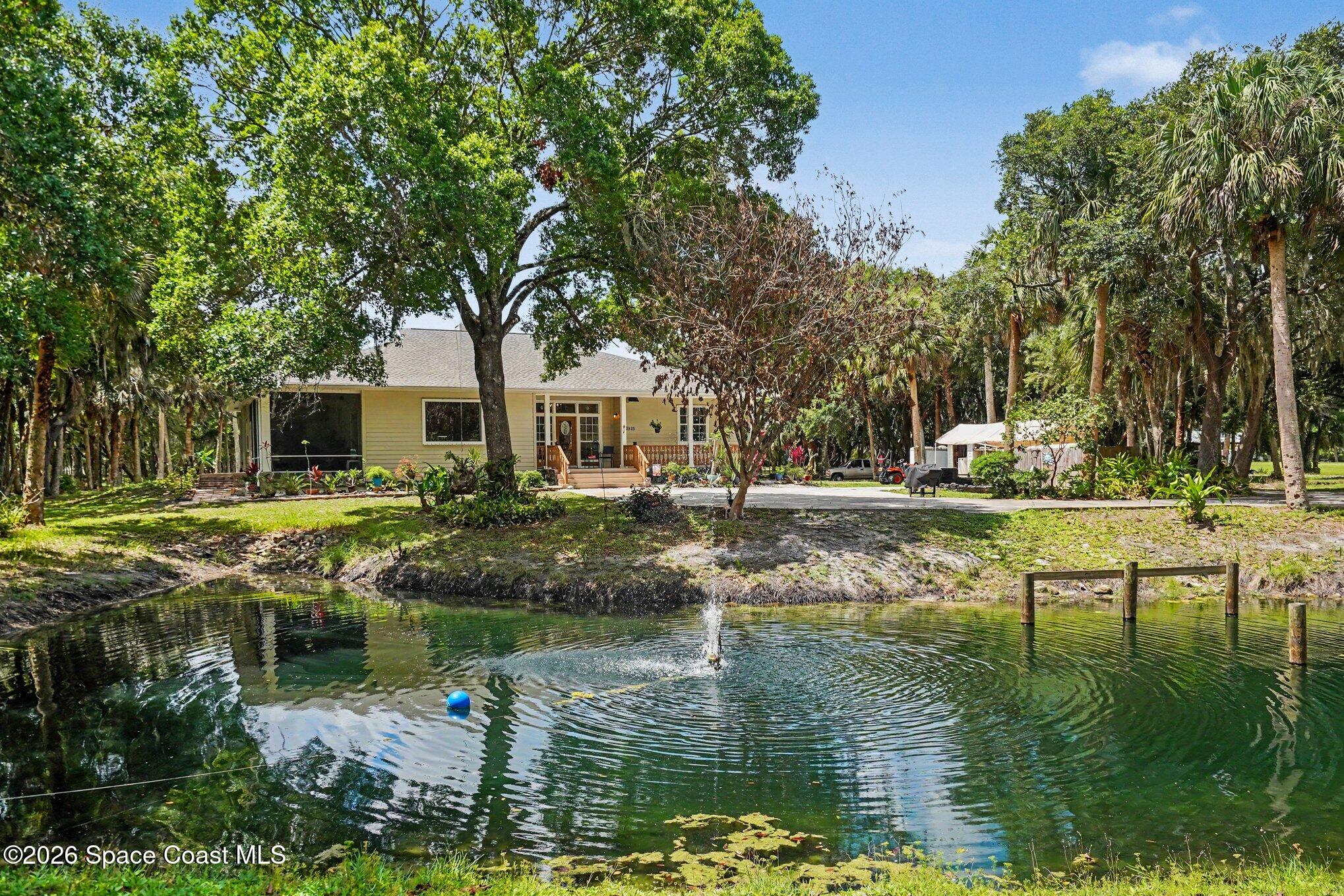 3525 Hield Road — photo