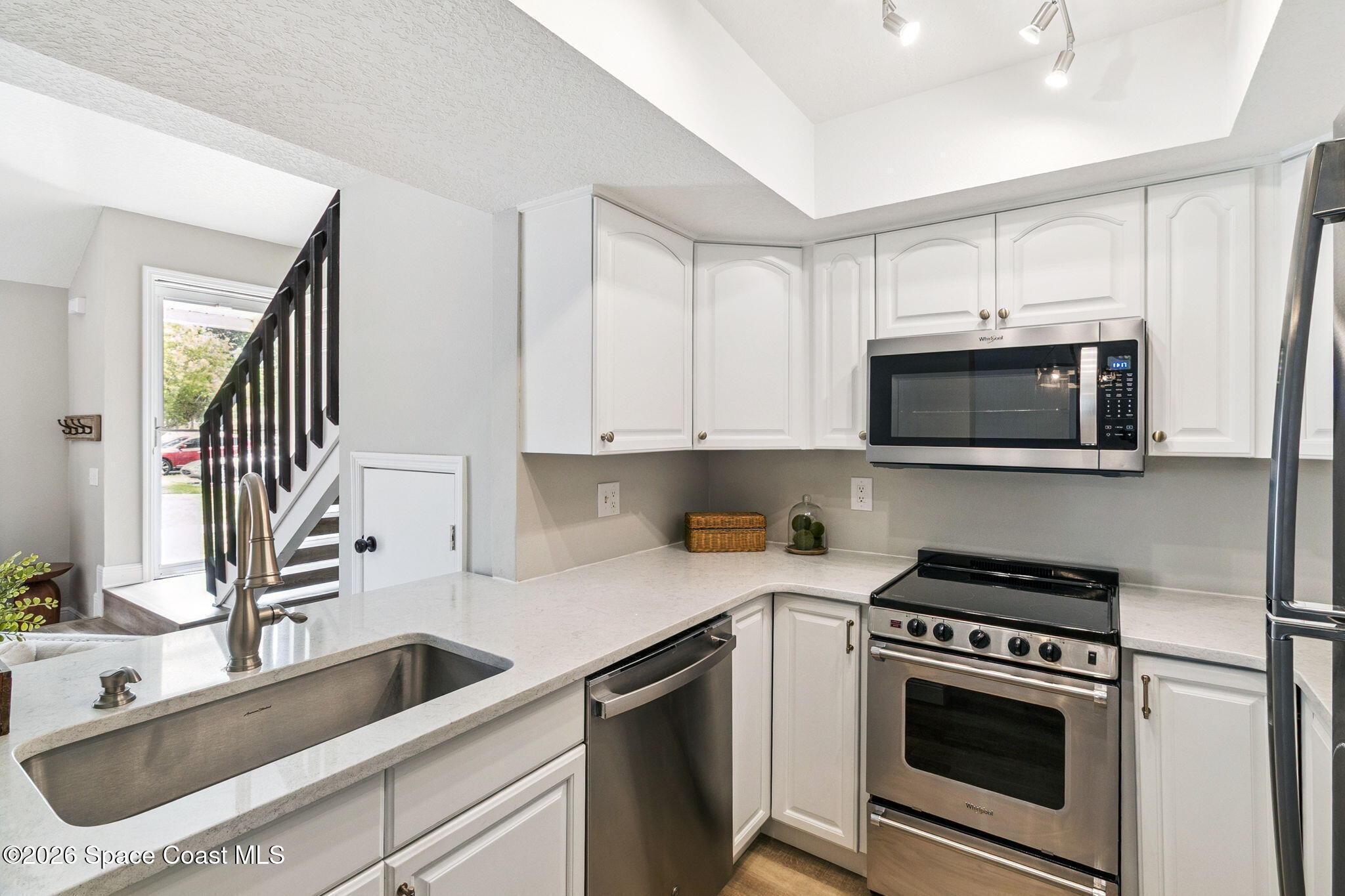 718 Fairway Drive — photo