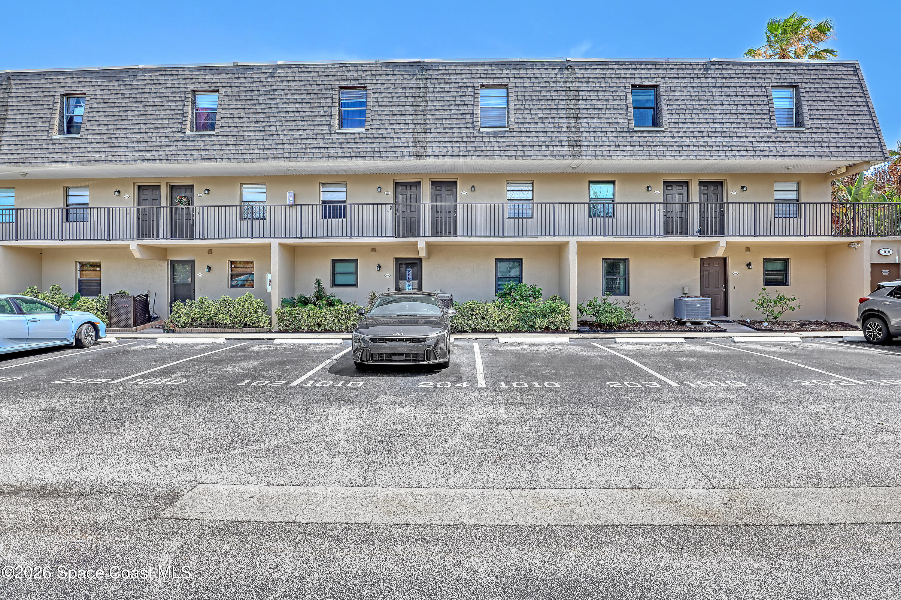 1010 Pine Tree Drive 202 — photo