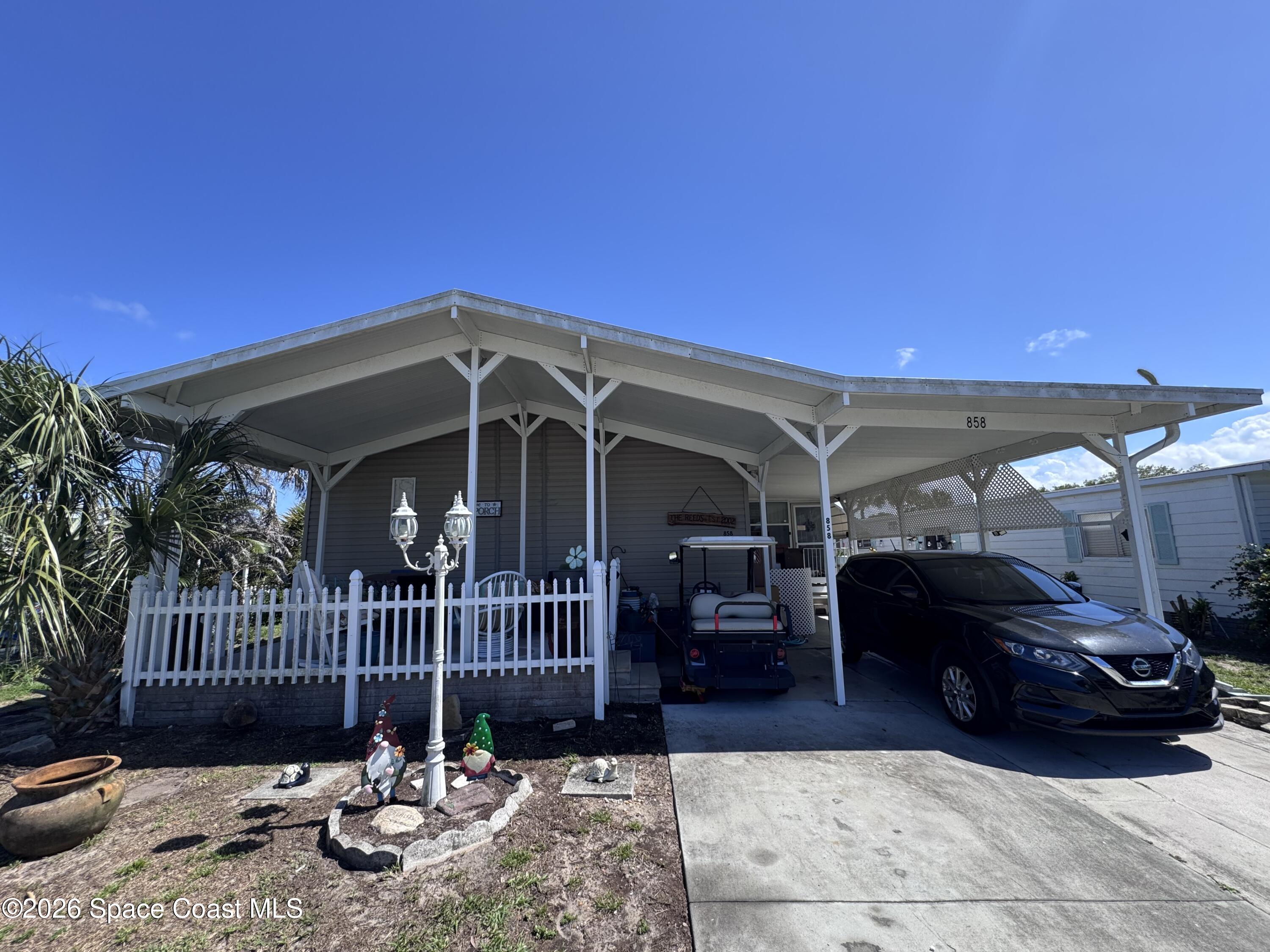 858 Pecan Circle — photo