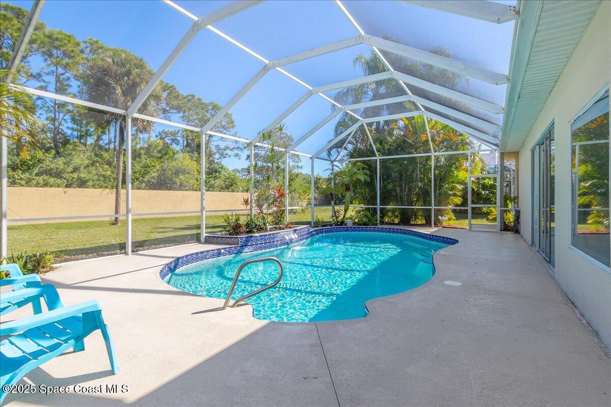 3639 Meadowlark Way — photo