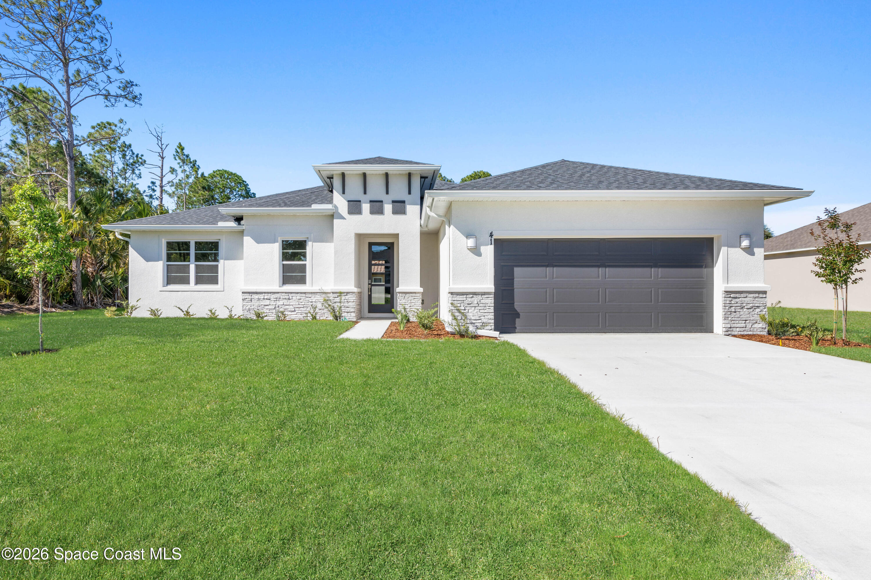 410 La Croix Road SW — photo