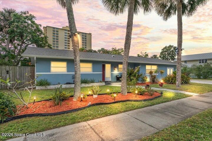 637 E Lincoln Avenue — photo