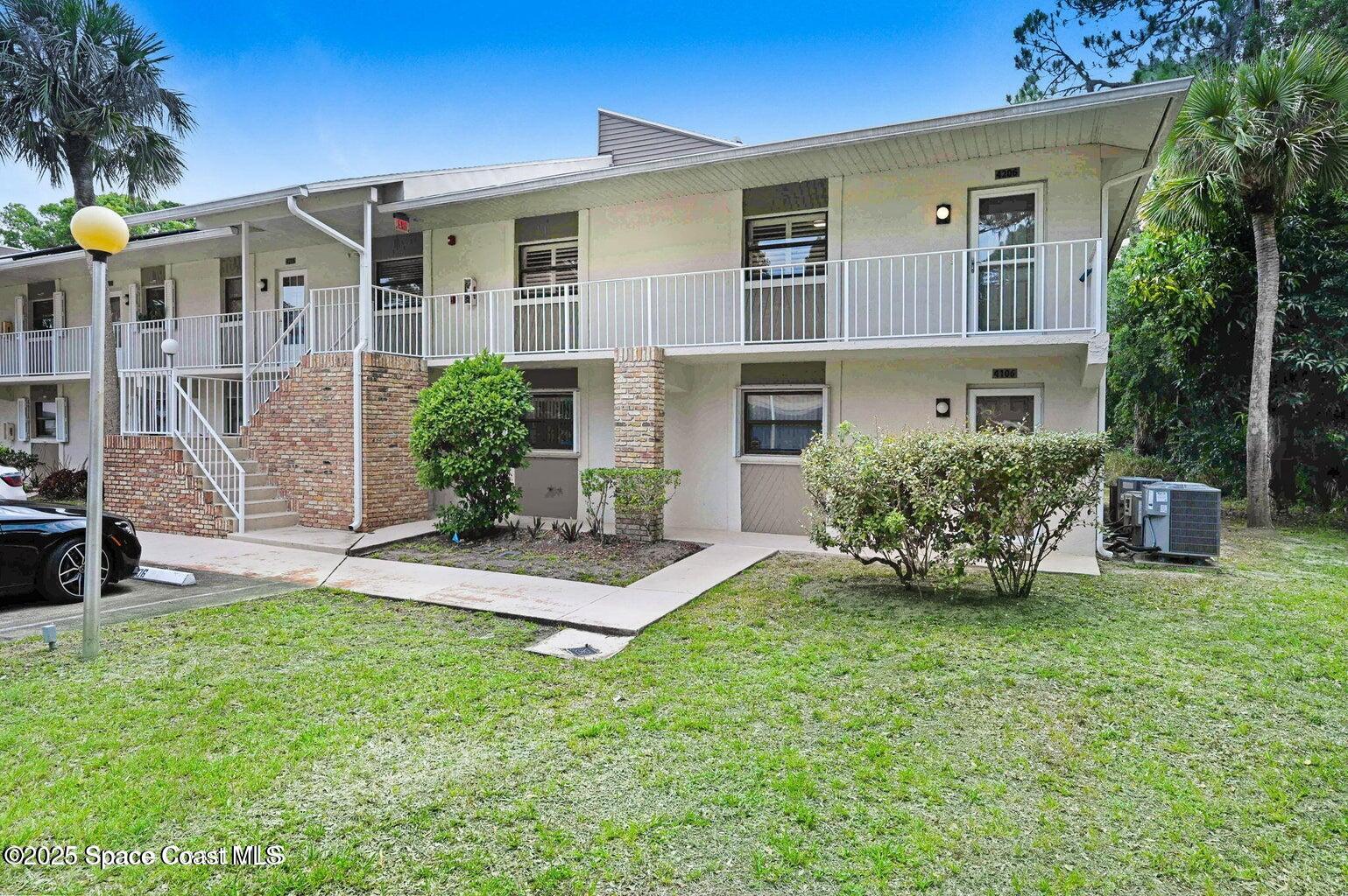 1600 Woodland Drive 4206 — photo