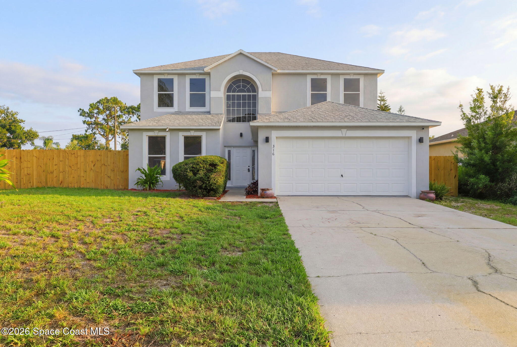 518 Sauders Road SE — photo