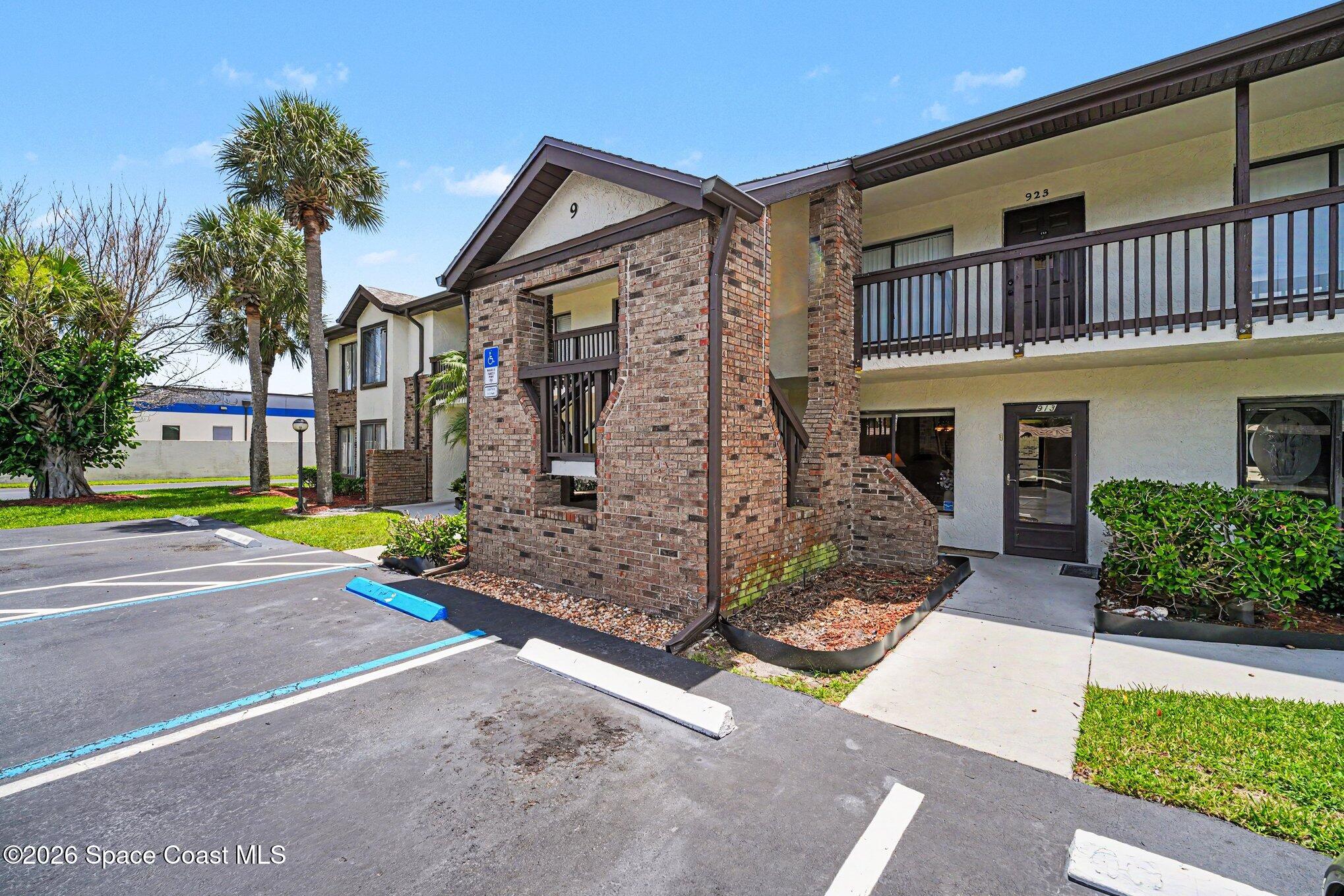 1515 Huntington Lane 913 — photo