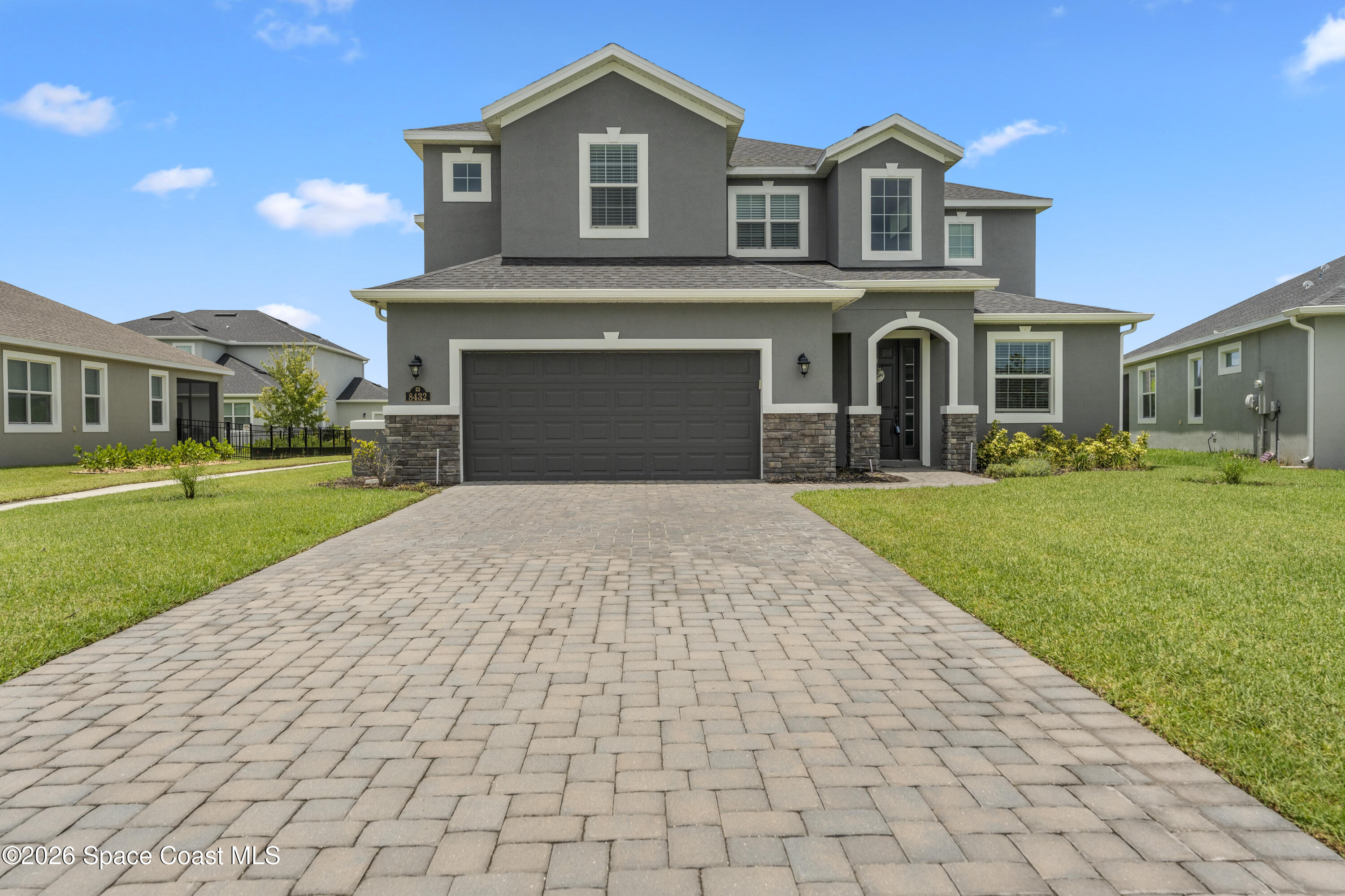 8432 Paragrass Avenue — photo