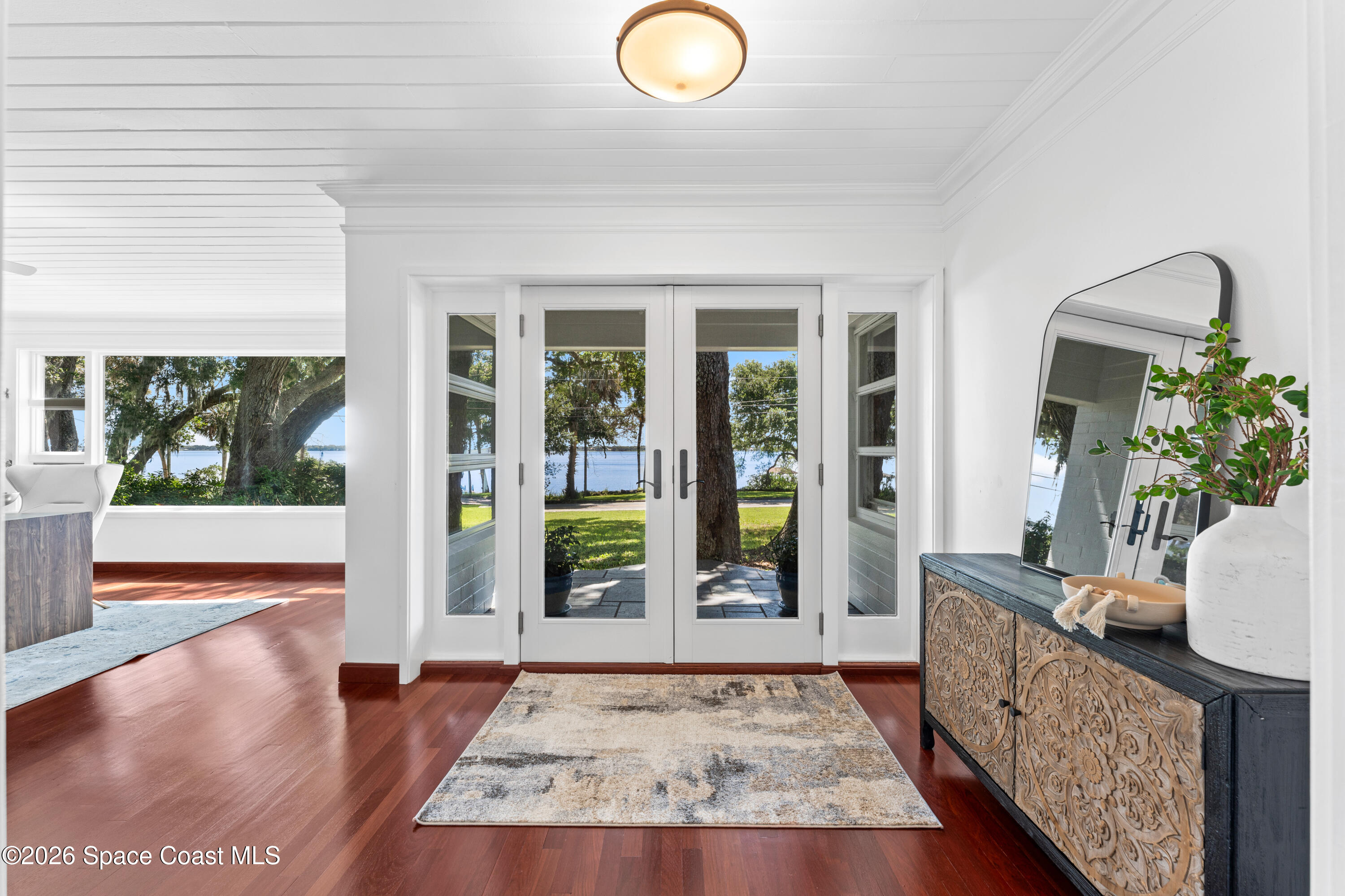 1001 N Indian River Drive — photo