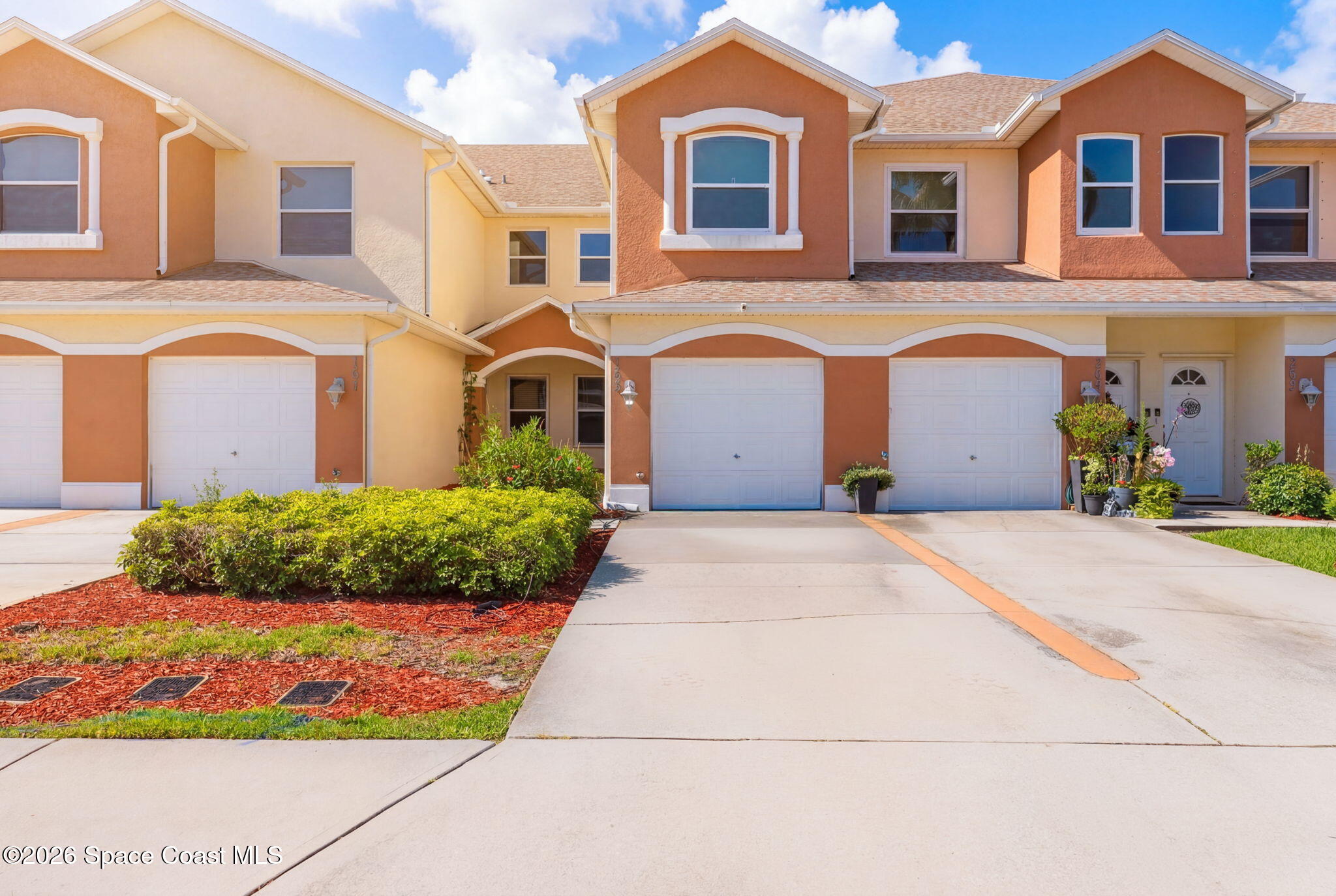 1045 Venetian Drive 102 — photo