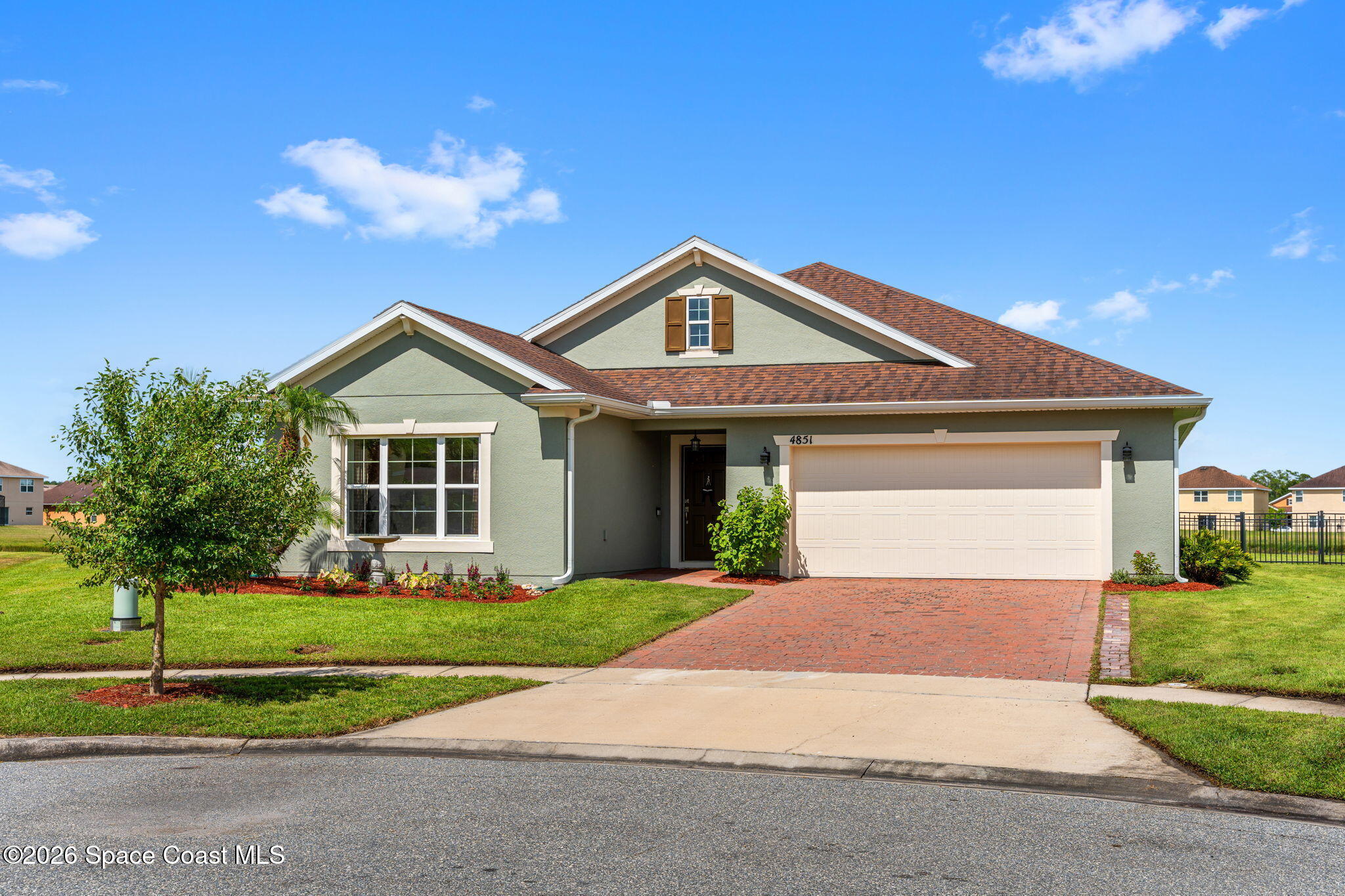 4851 Pearl Lake Court — photo