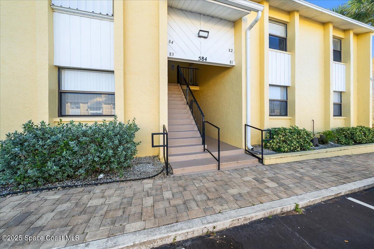 584 N Wickham Road 82 — photo