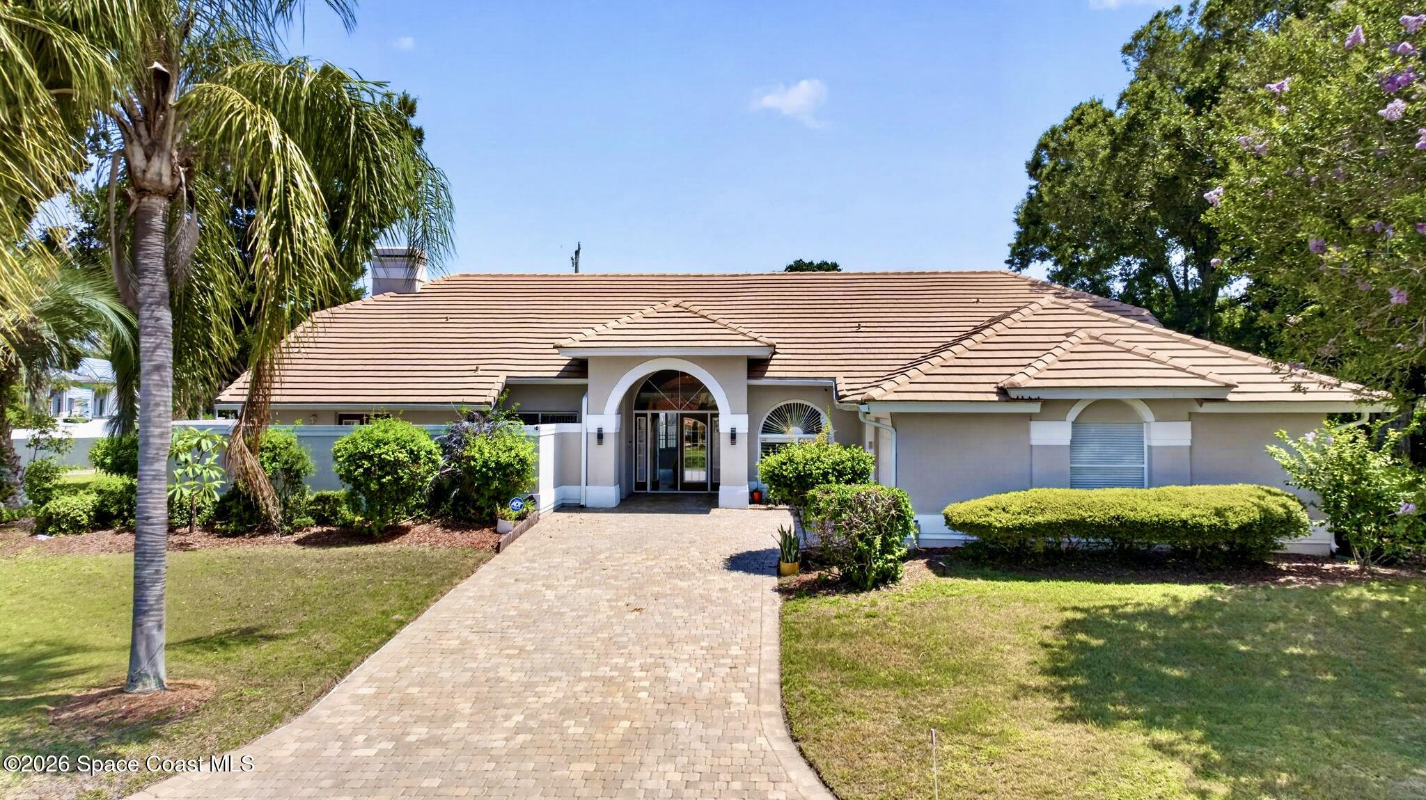 101 Island Grove Drive — photo