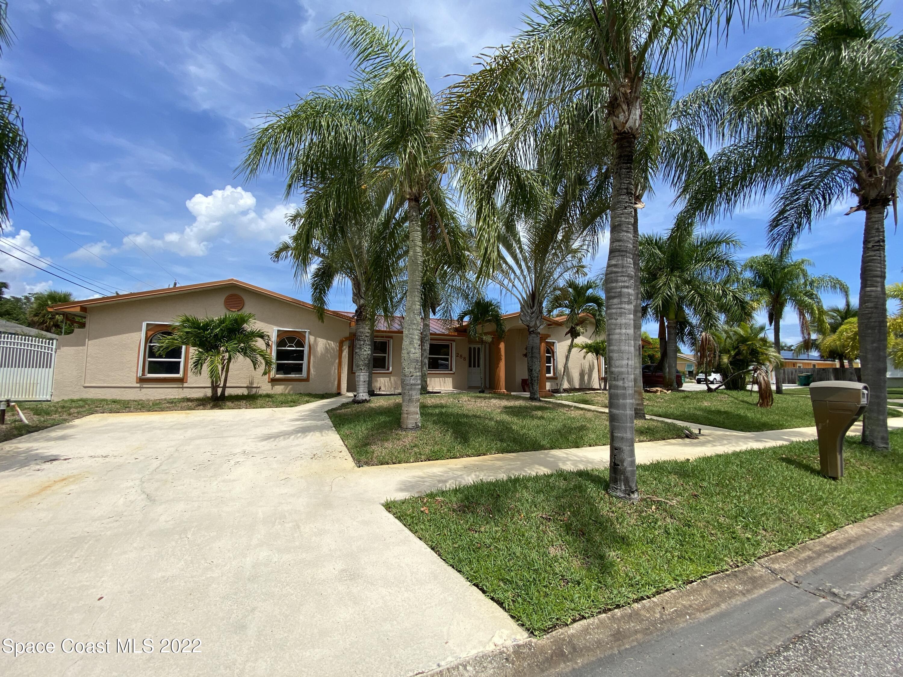 288 Coral Way W — photo