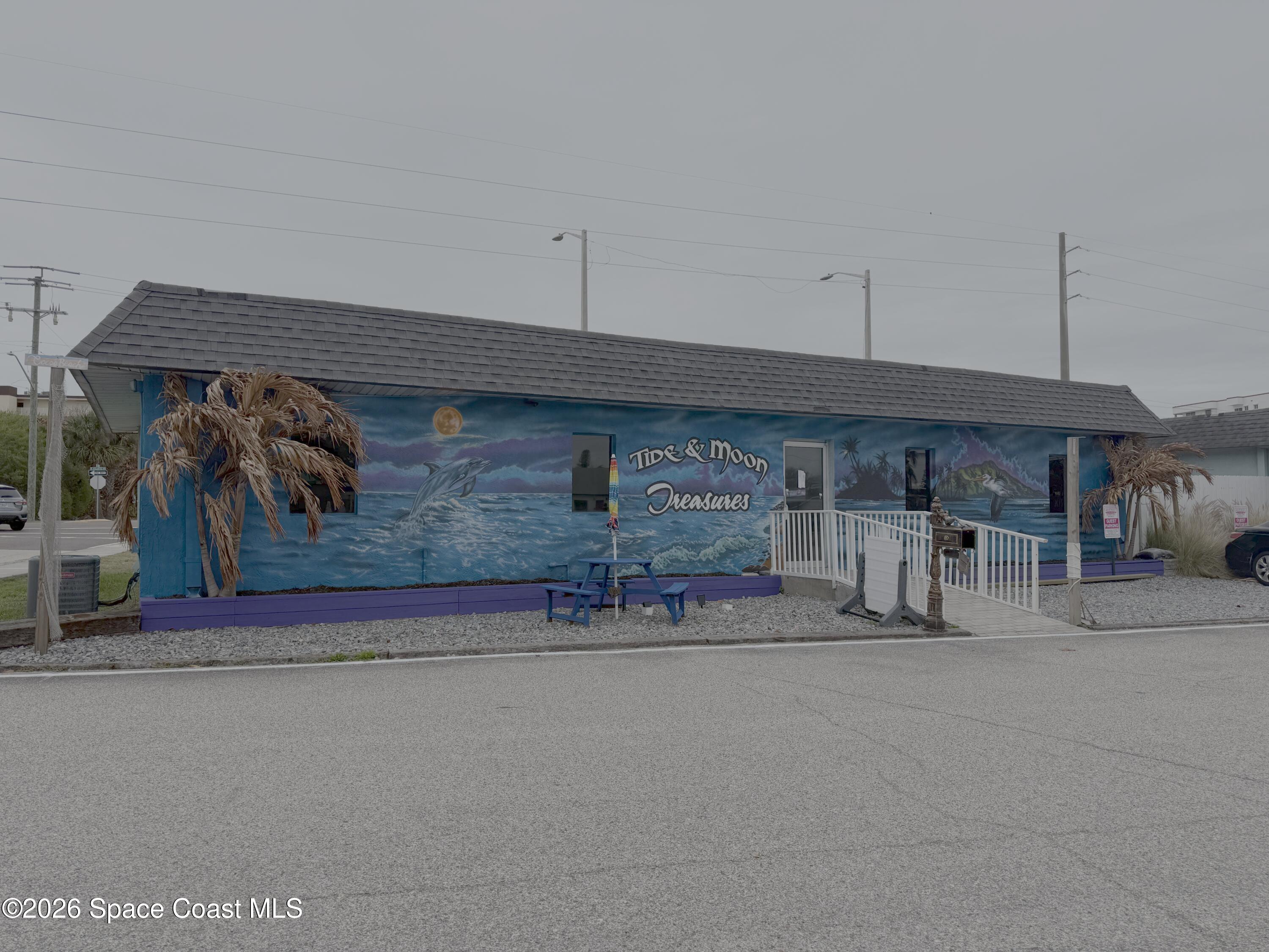 376 N Atlantic Avenue — photo