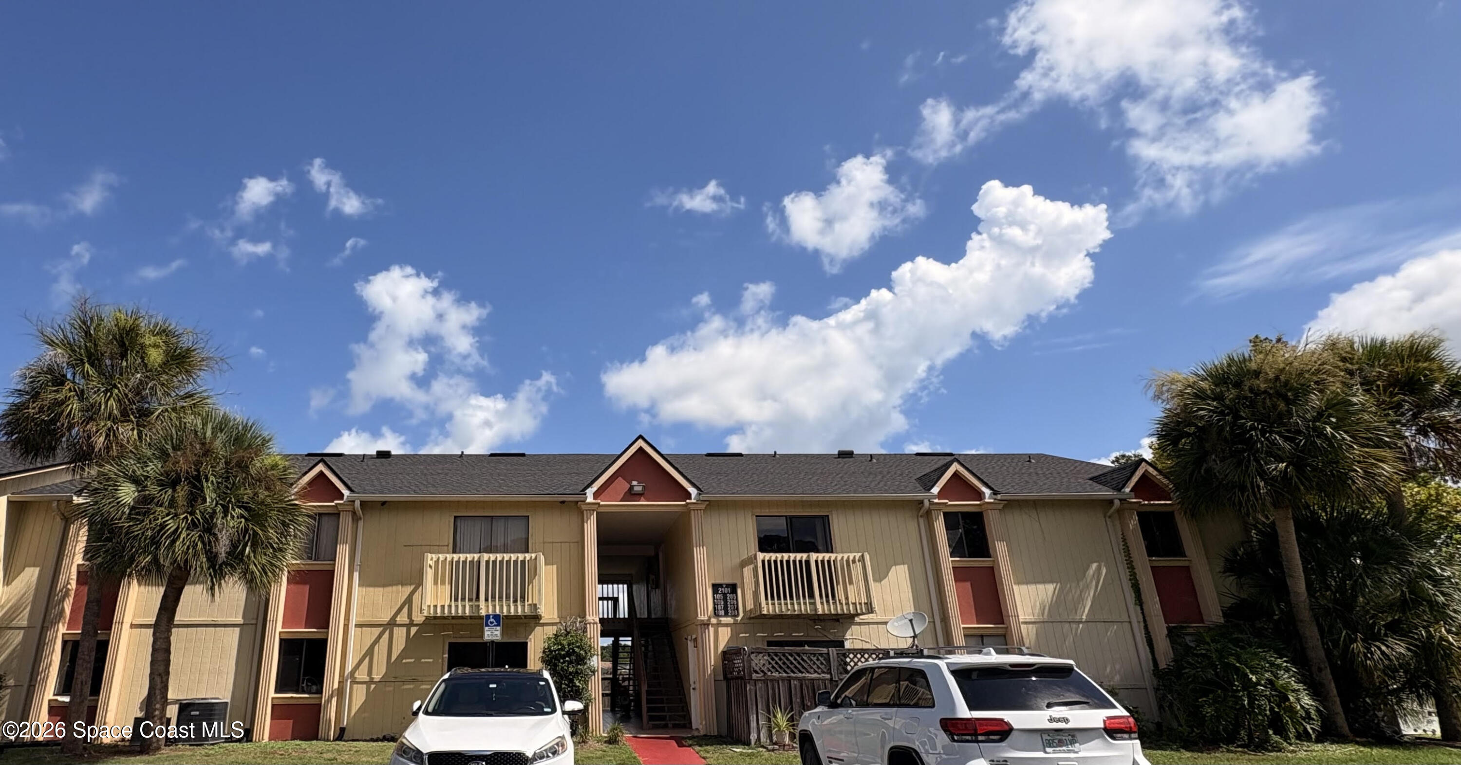 2101 Forest Knoll Drive NE 208 — photo