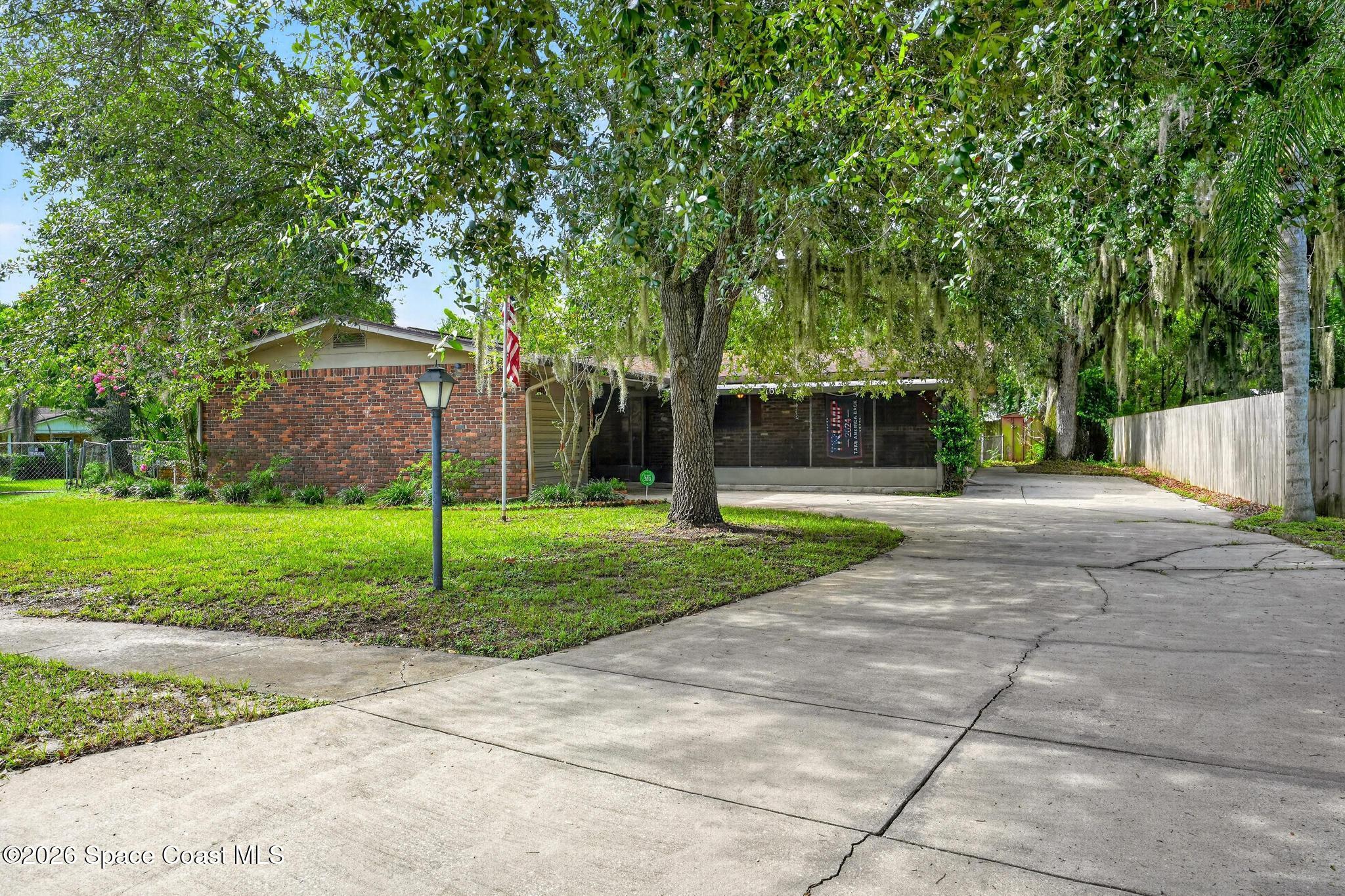 1607 Eden Court — photo