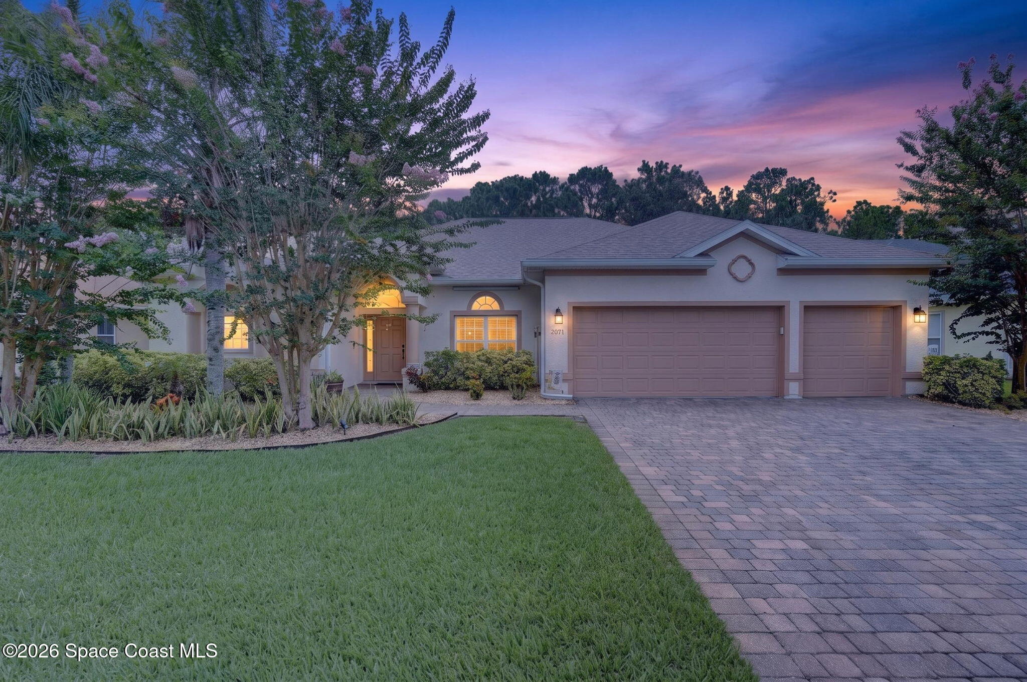 2071 Thornwood Drive SE — photo