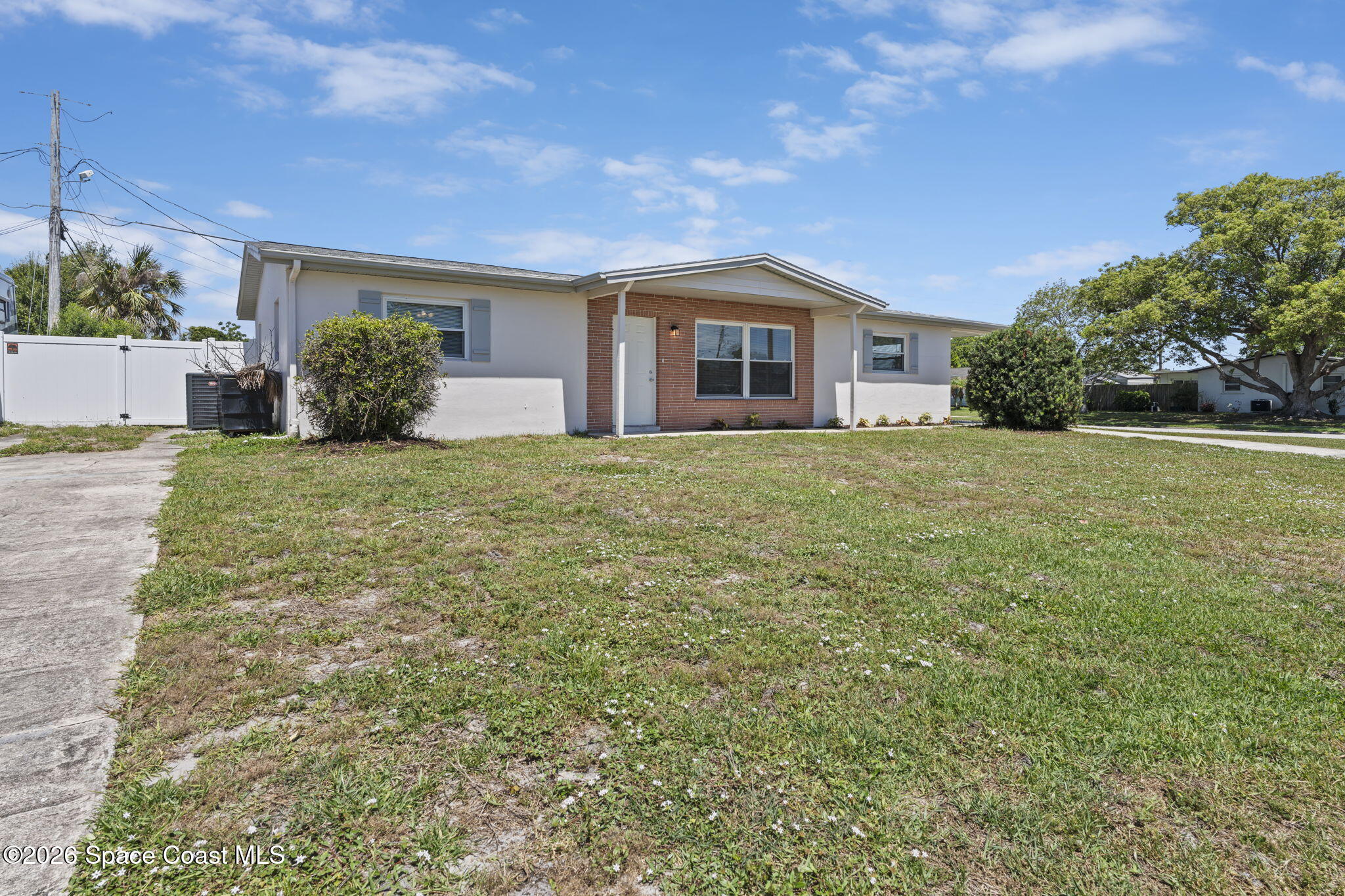 676 Ixora Drive — photo