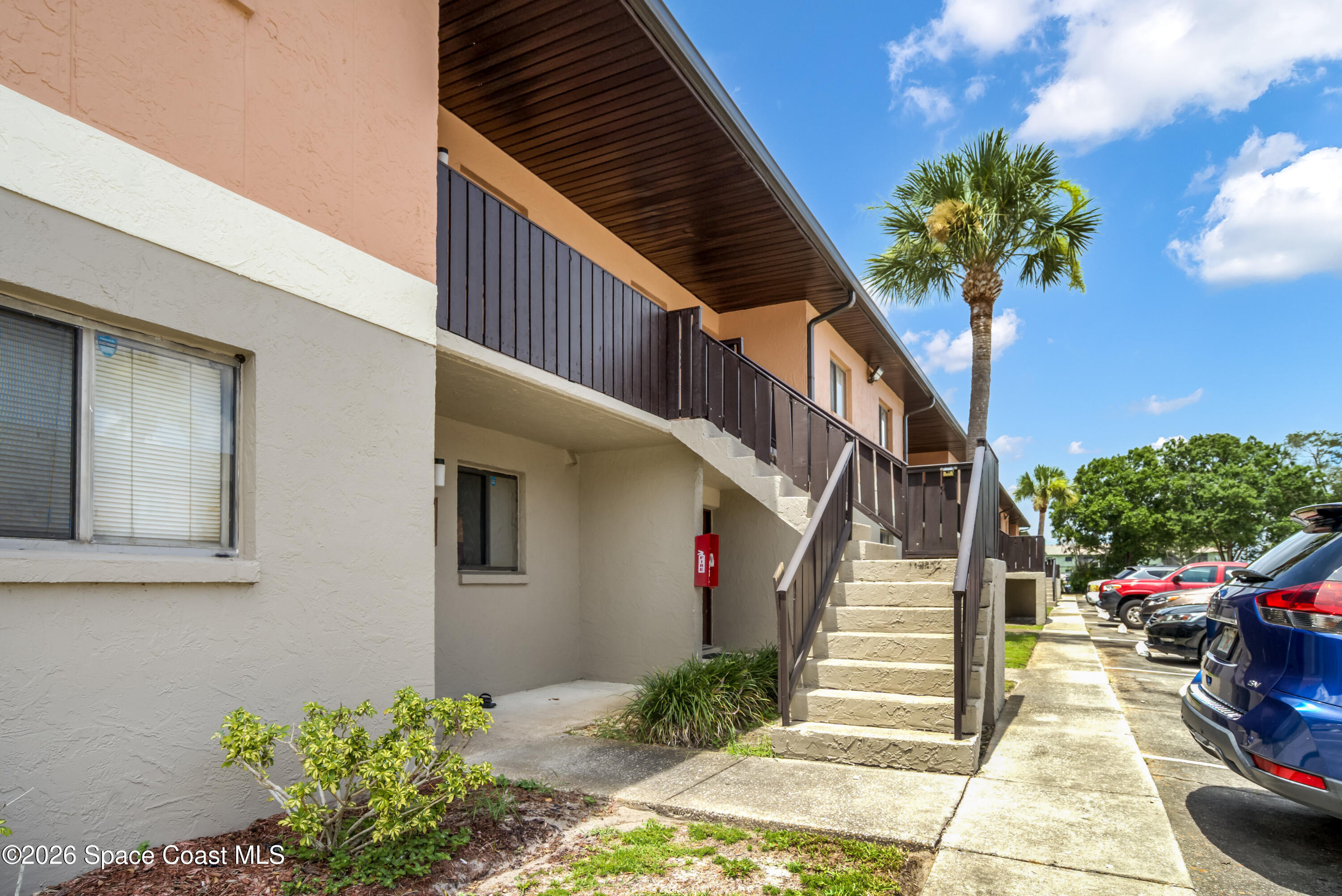 1602 University Lane 1305 — photo