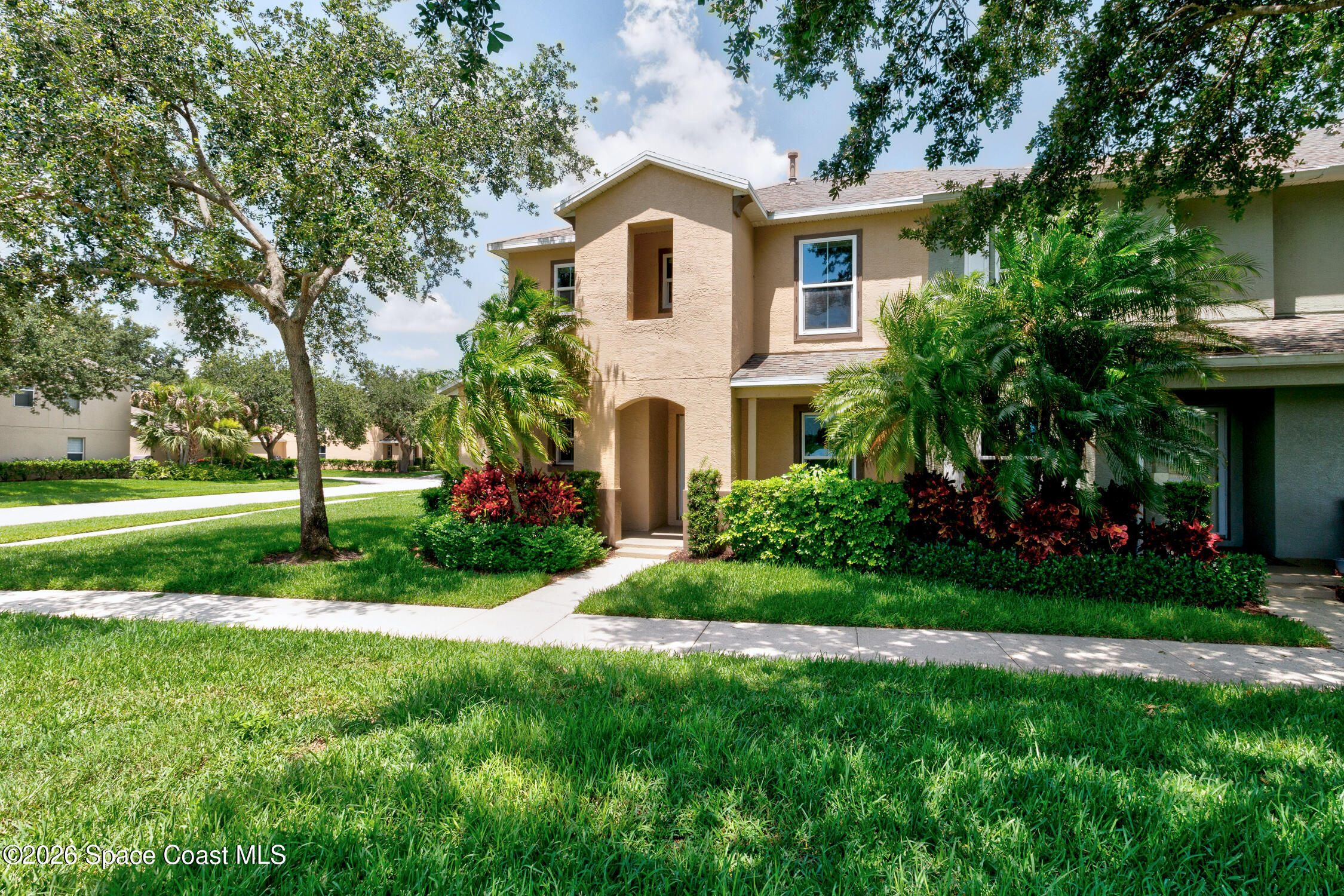 1670 Pointe West Way — photo