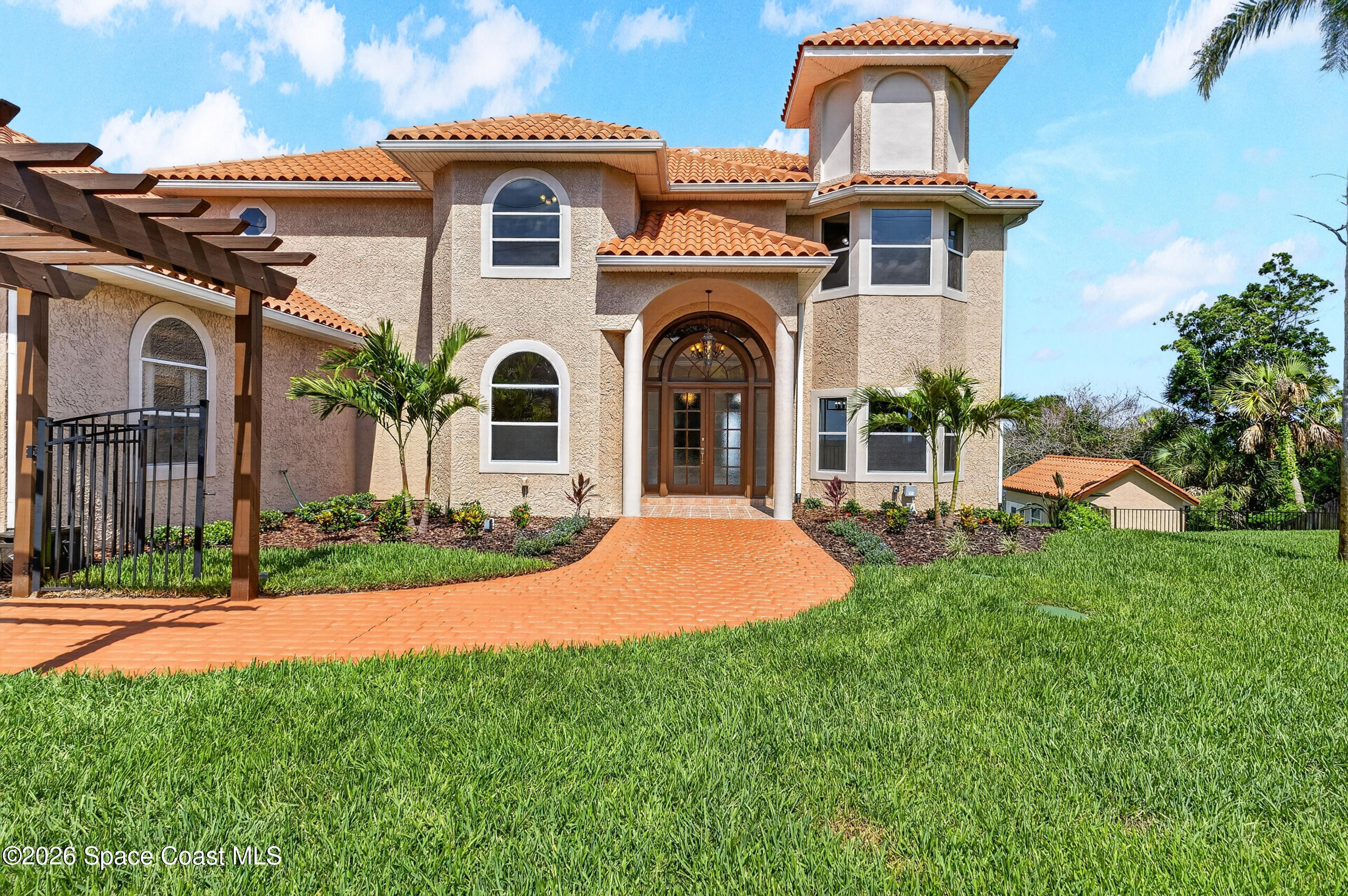 6715 Riveredge Drive — photo