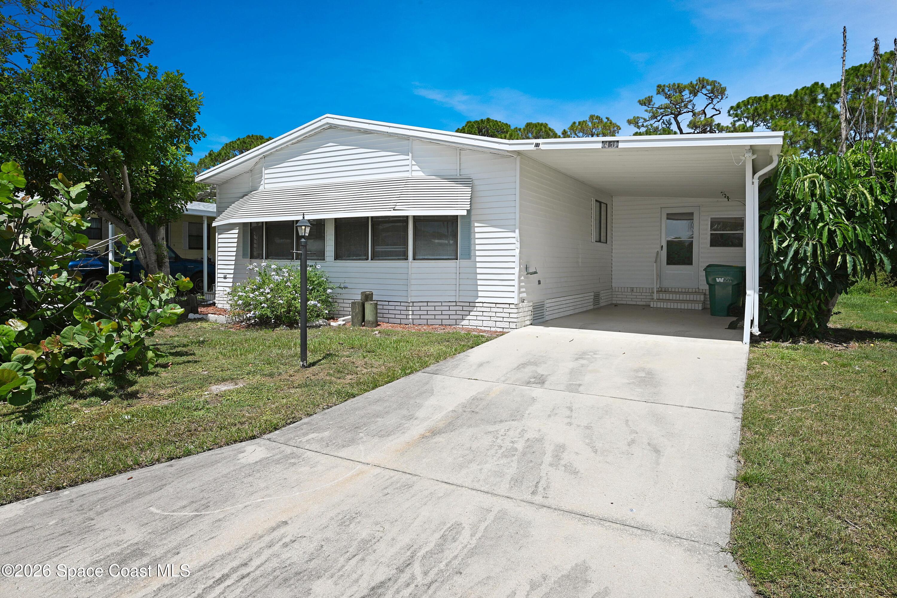 451 E Egret Circle — photo