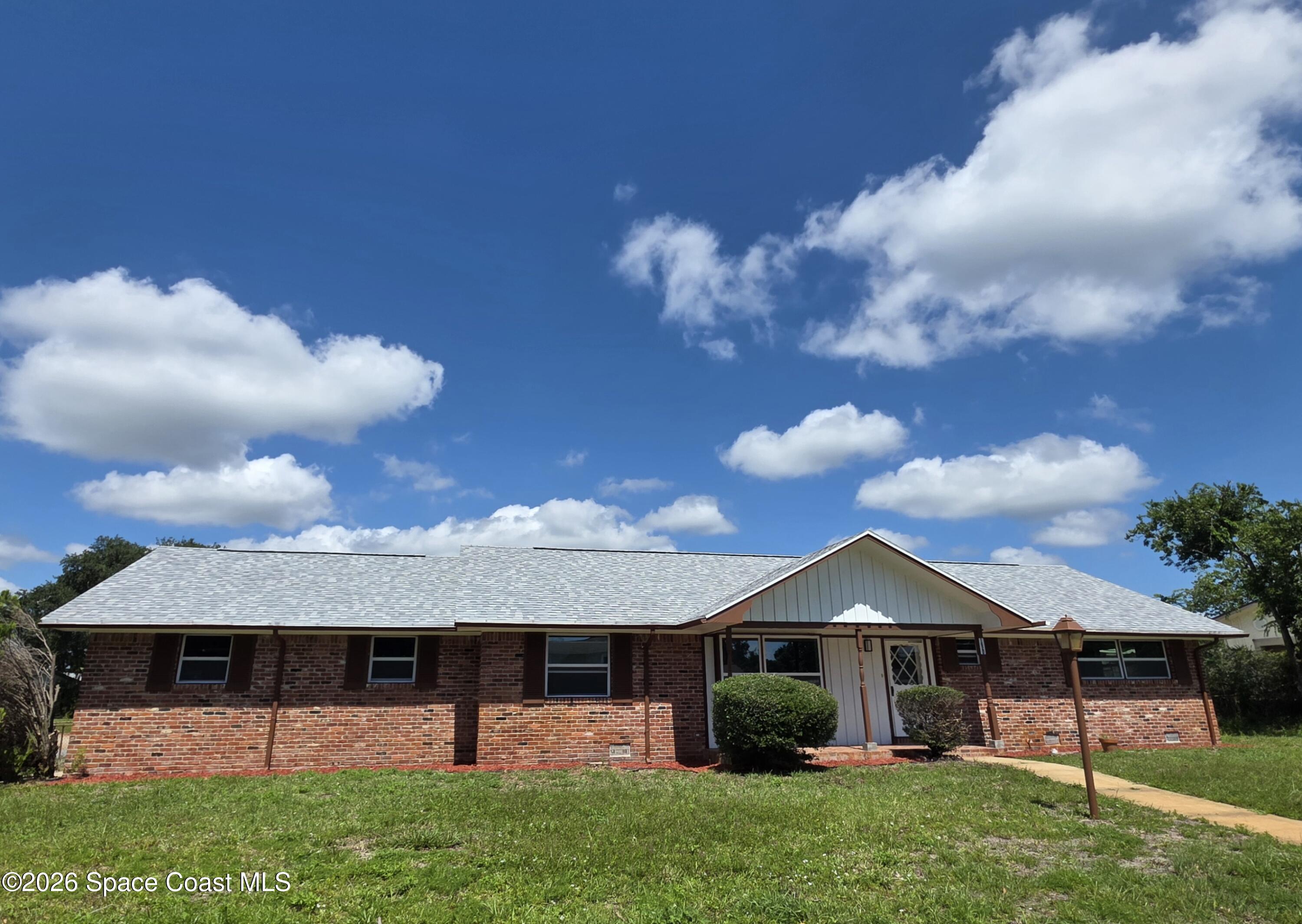 1620 Candle Court — photo
