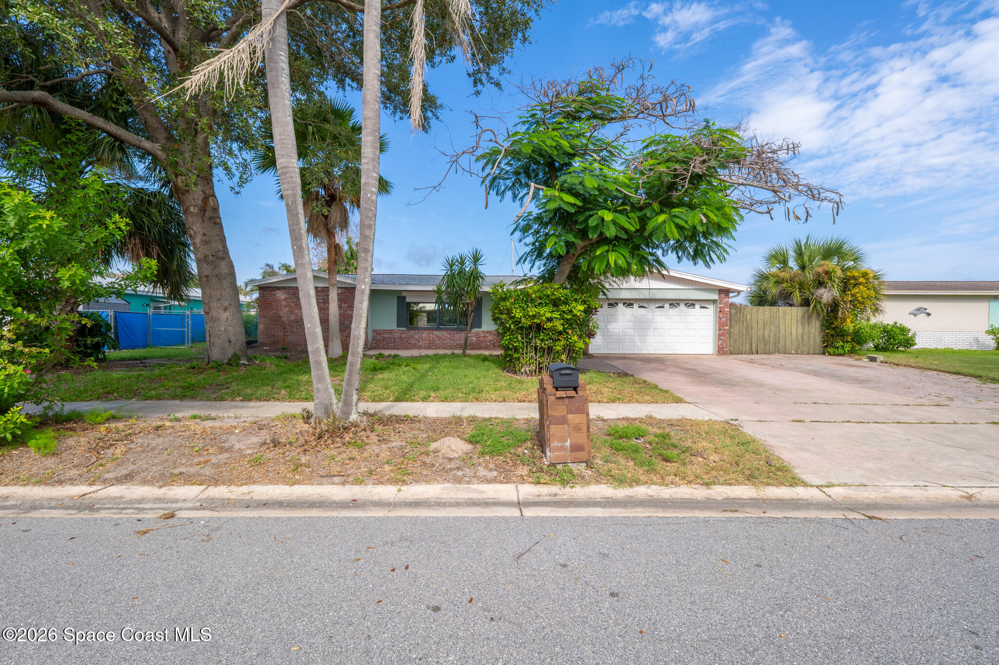 432 Finch Drive — photo
