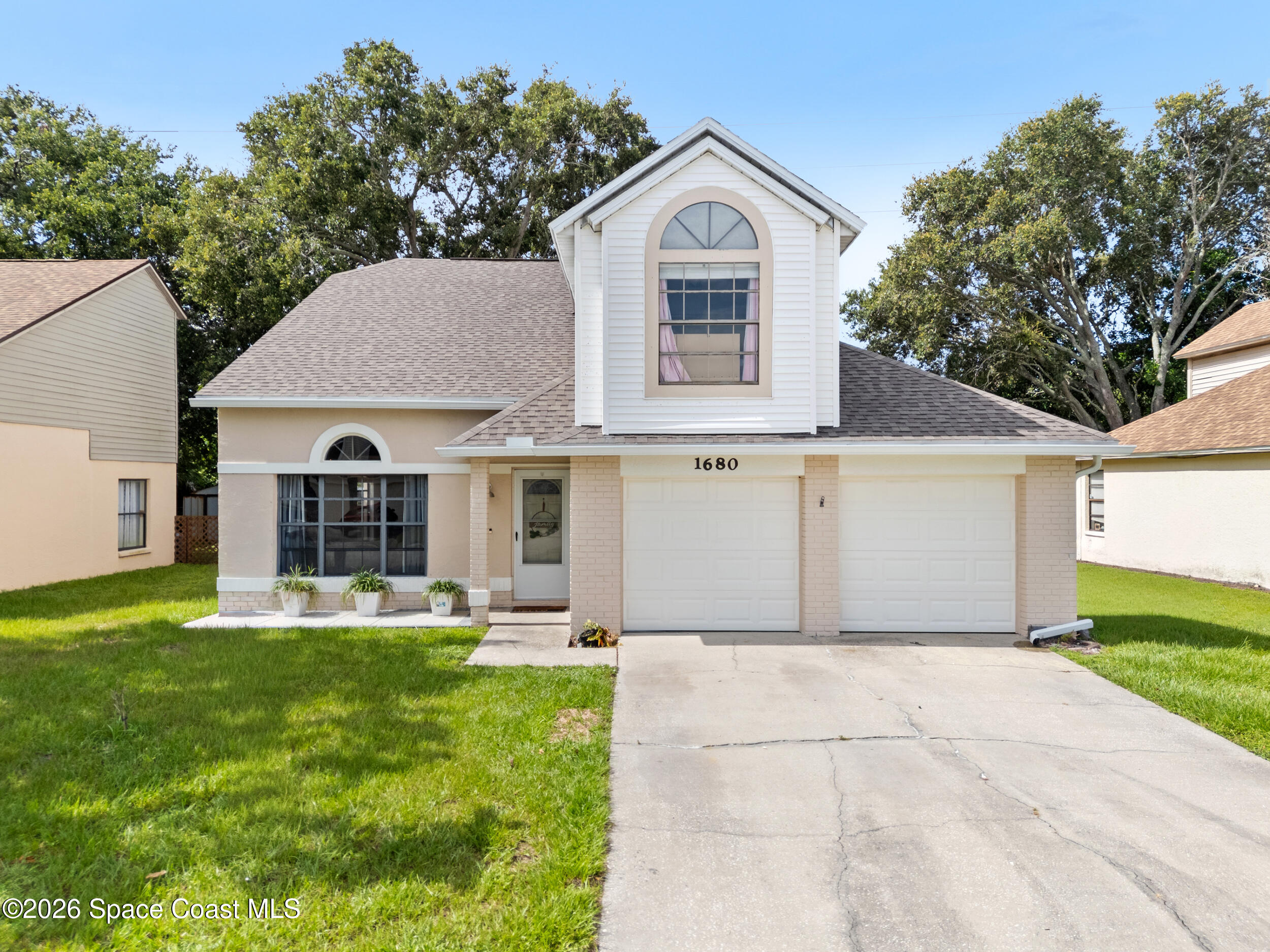 1680 Clover Circle — photo