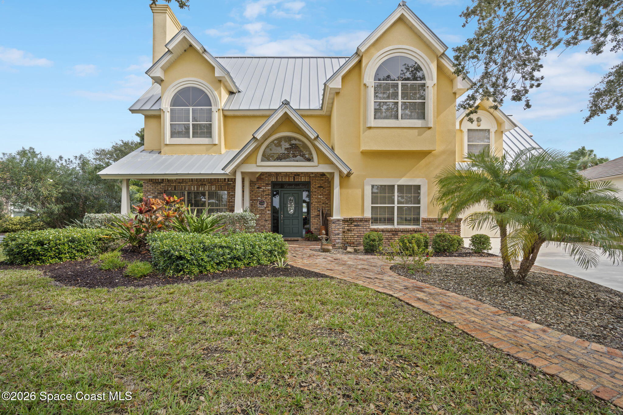 250 Lanternback Island Drive — photo